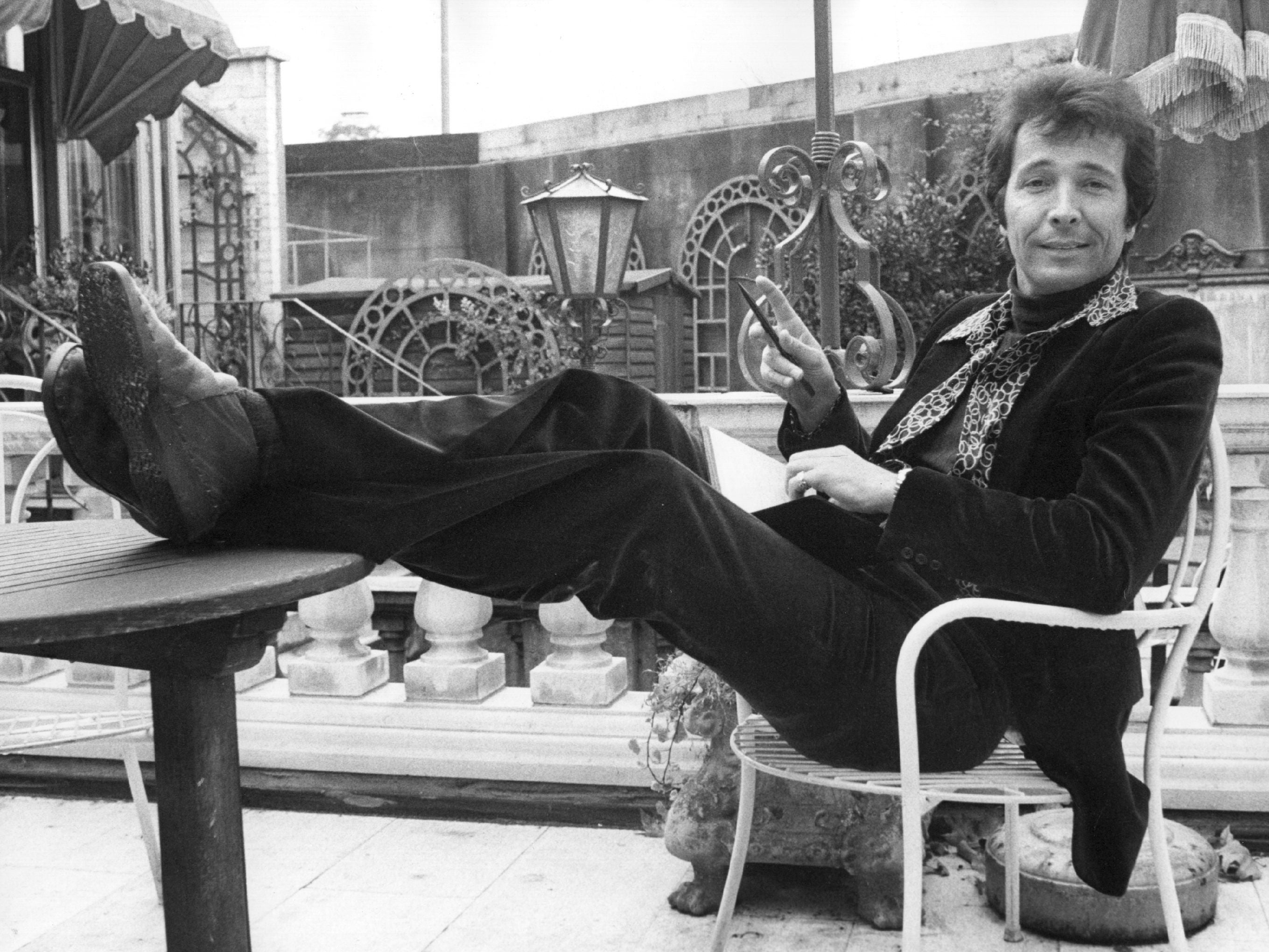 Herb Alpert puts his feet up at London’s Les Ambassadeurs Club in 1974