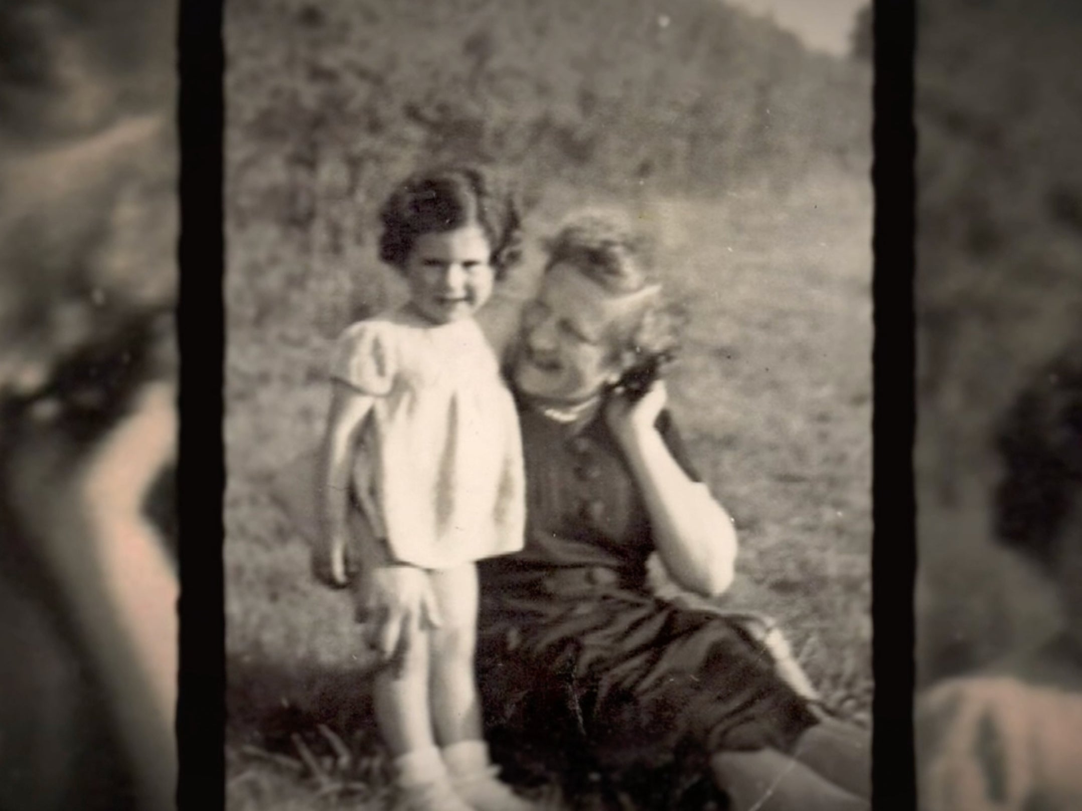 Mariam Margolyes and her mother in a photo provided to the BBC.