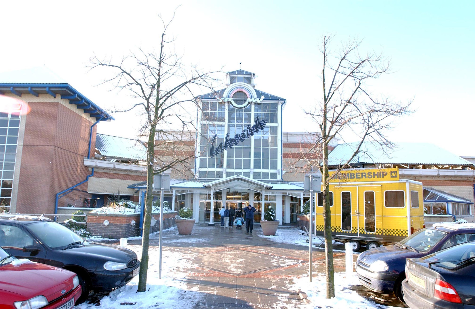 Officers were called to Lakeside Shopping Centre near Thurrock at 4.30pm on Thursday