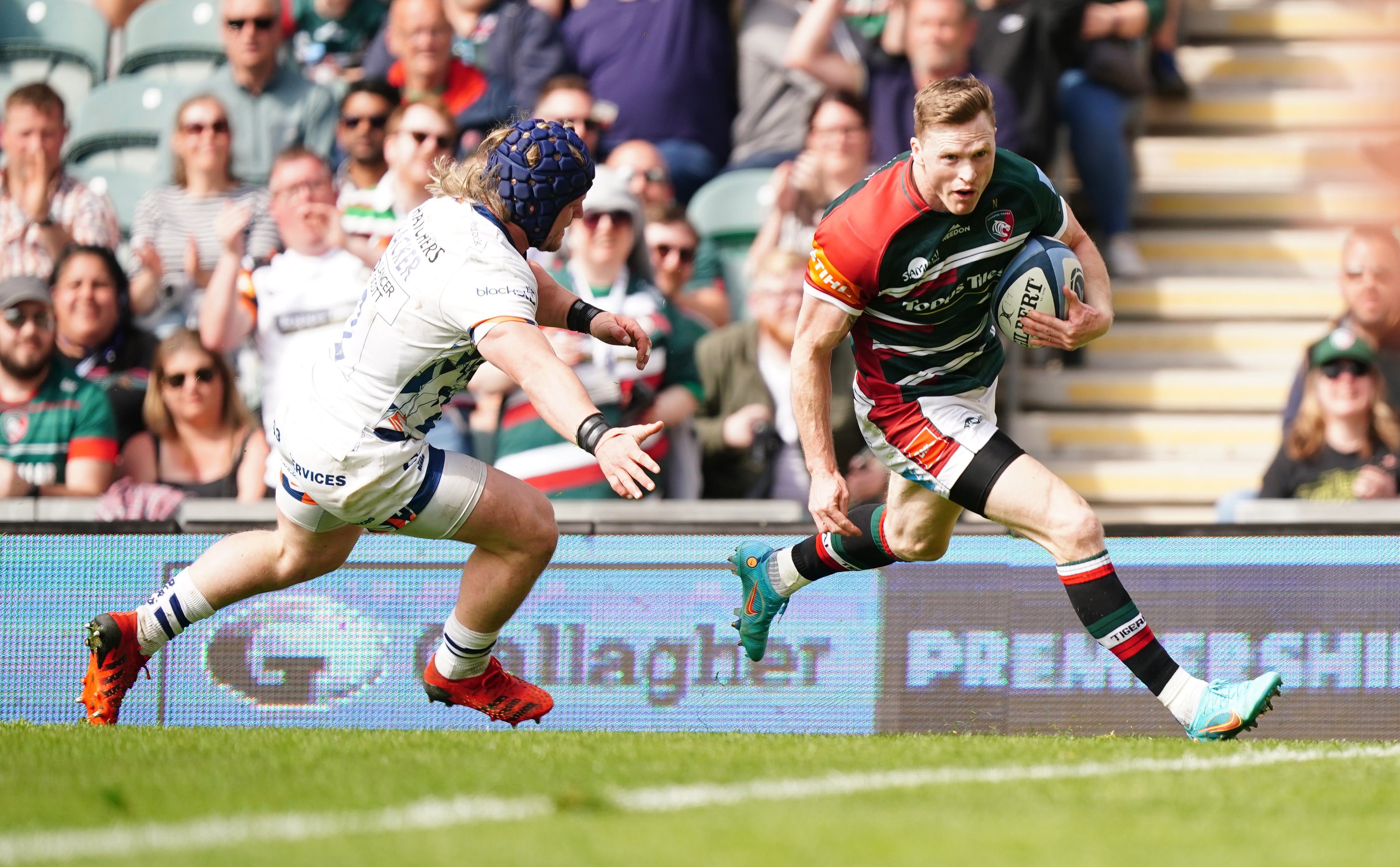 Chris Ashton scored all three of his tries inside the opening 30 minutes (Mike Egerton/PA)