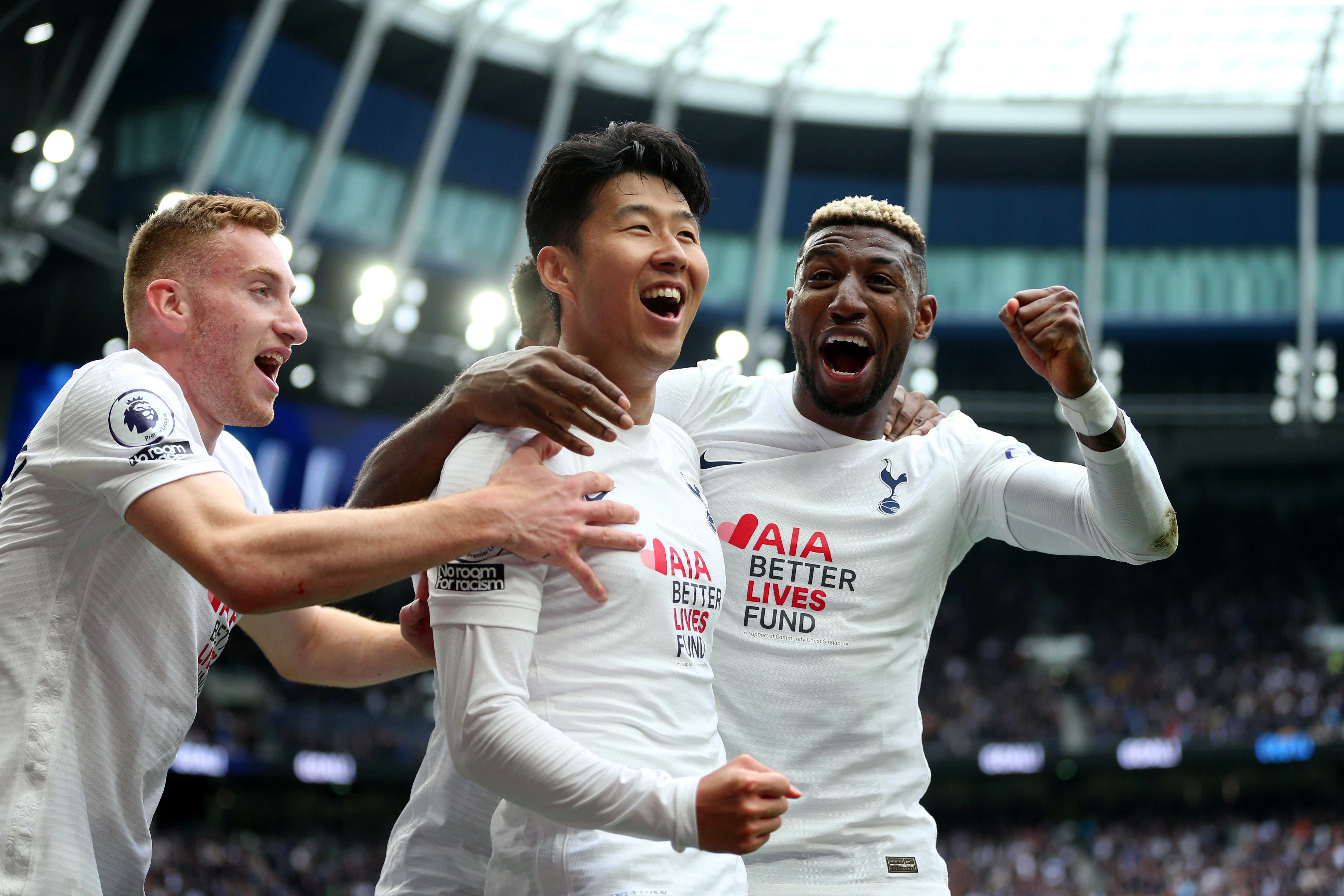 Son Heung-Min celebrates with Dejan Kulusevski and Emerson Royal