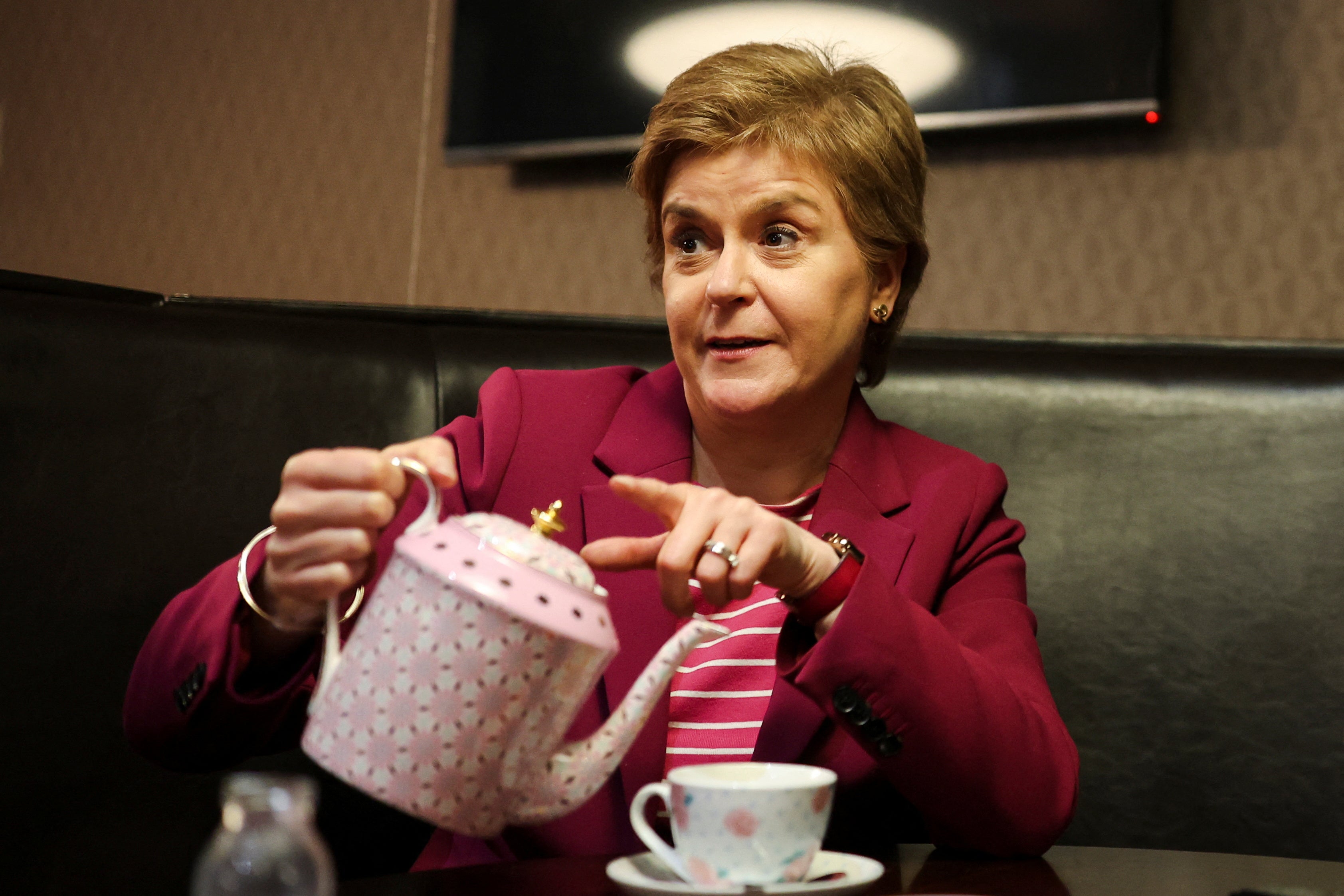 Nicola Sturgeon takes tea at a cafe in Arbroath