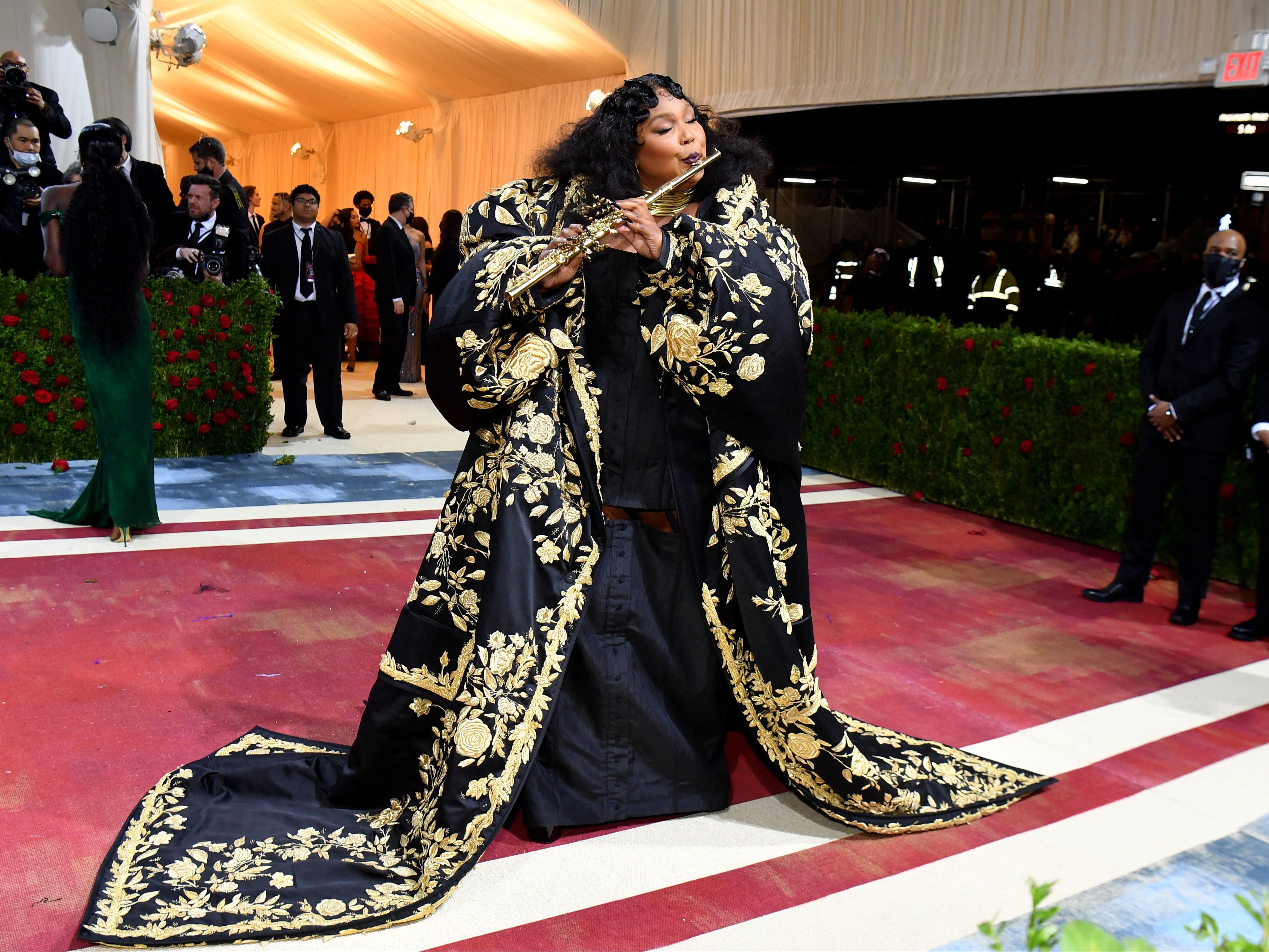 Lizzo plays rare $55,000 flute at 2022 Met Gala