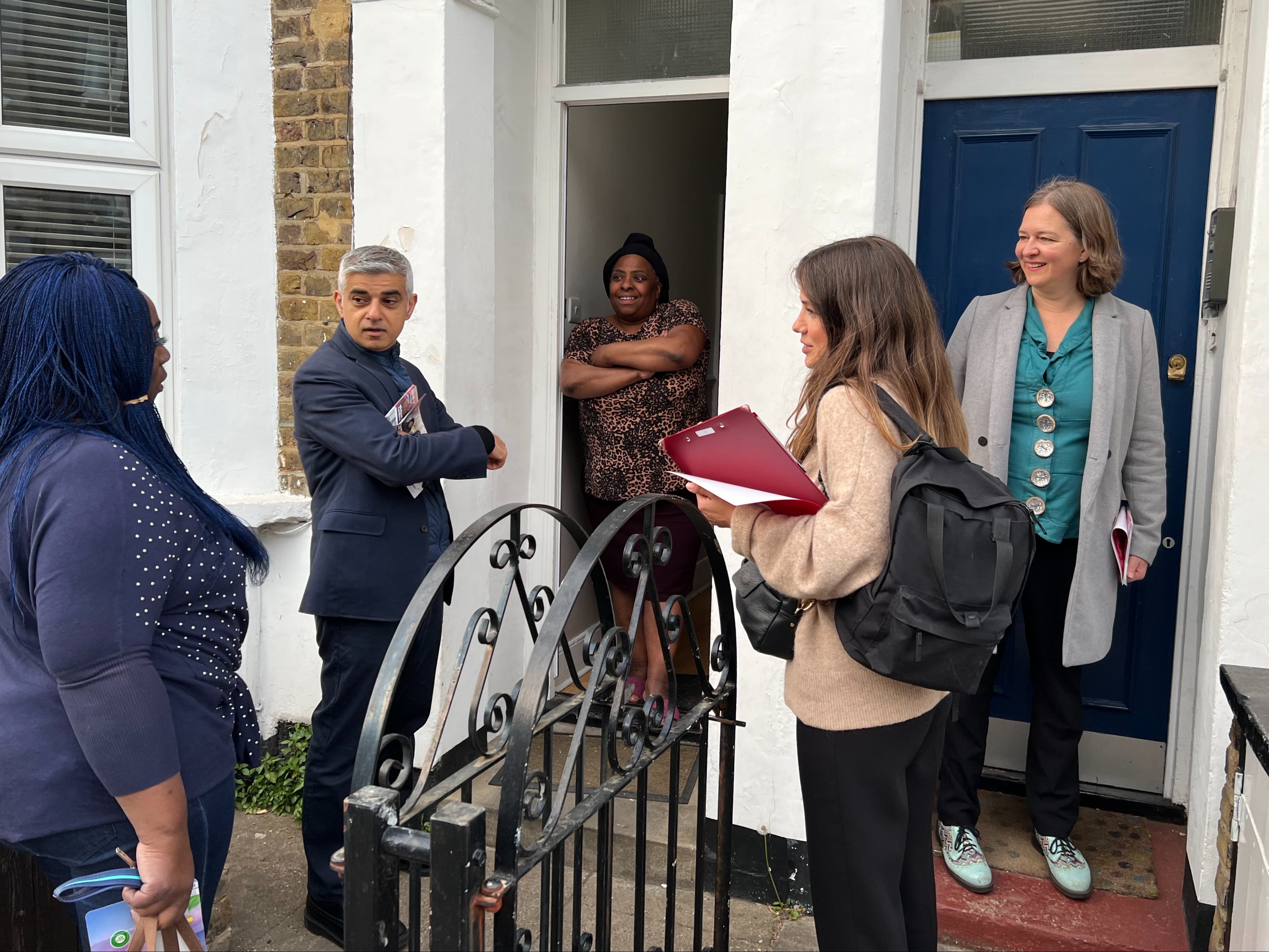 Sadiq Khan and Labour team speak to voters in Wandsworth