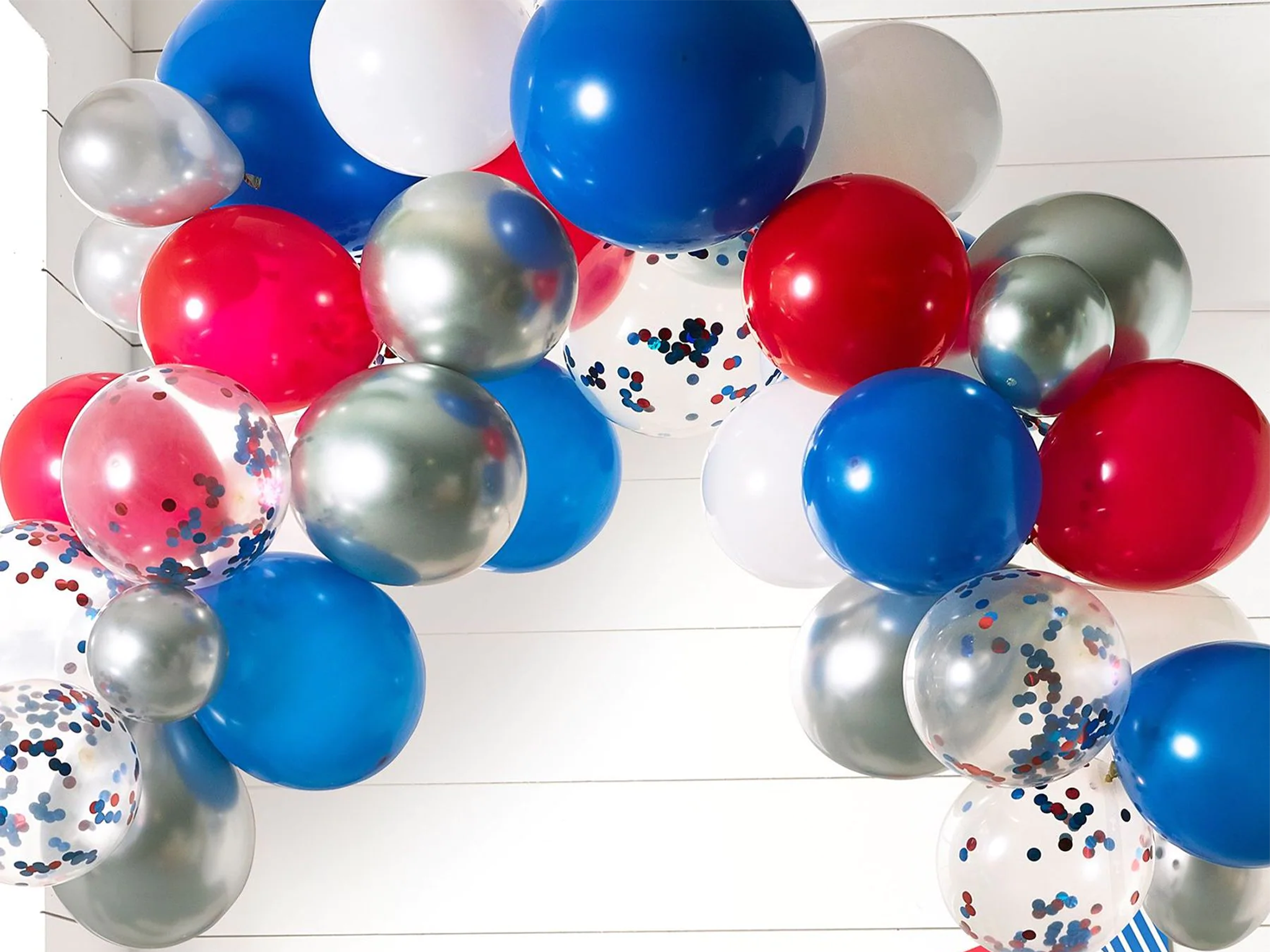 Jubilee balloon arch.png