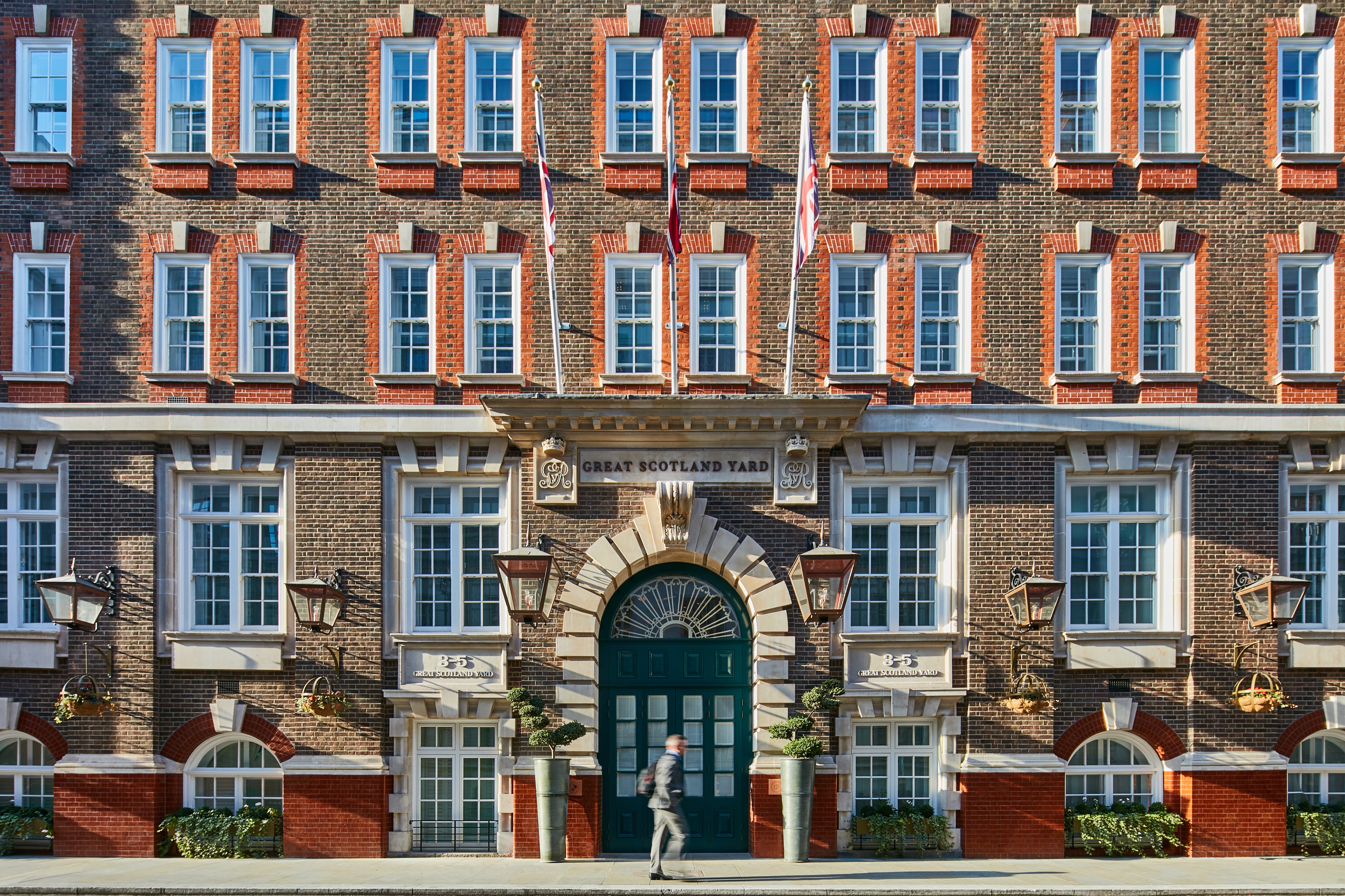 Great Scotland Yard is housed in a listed building