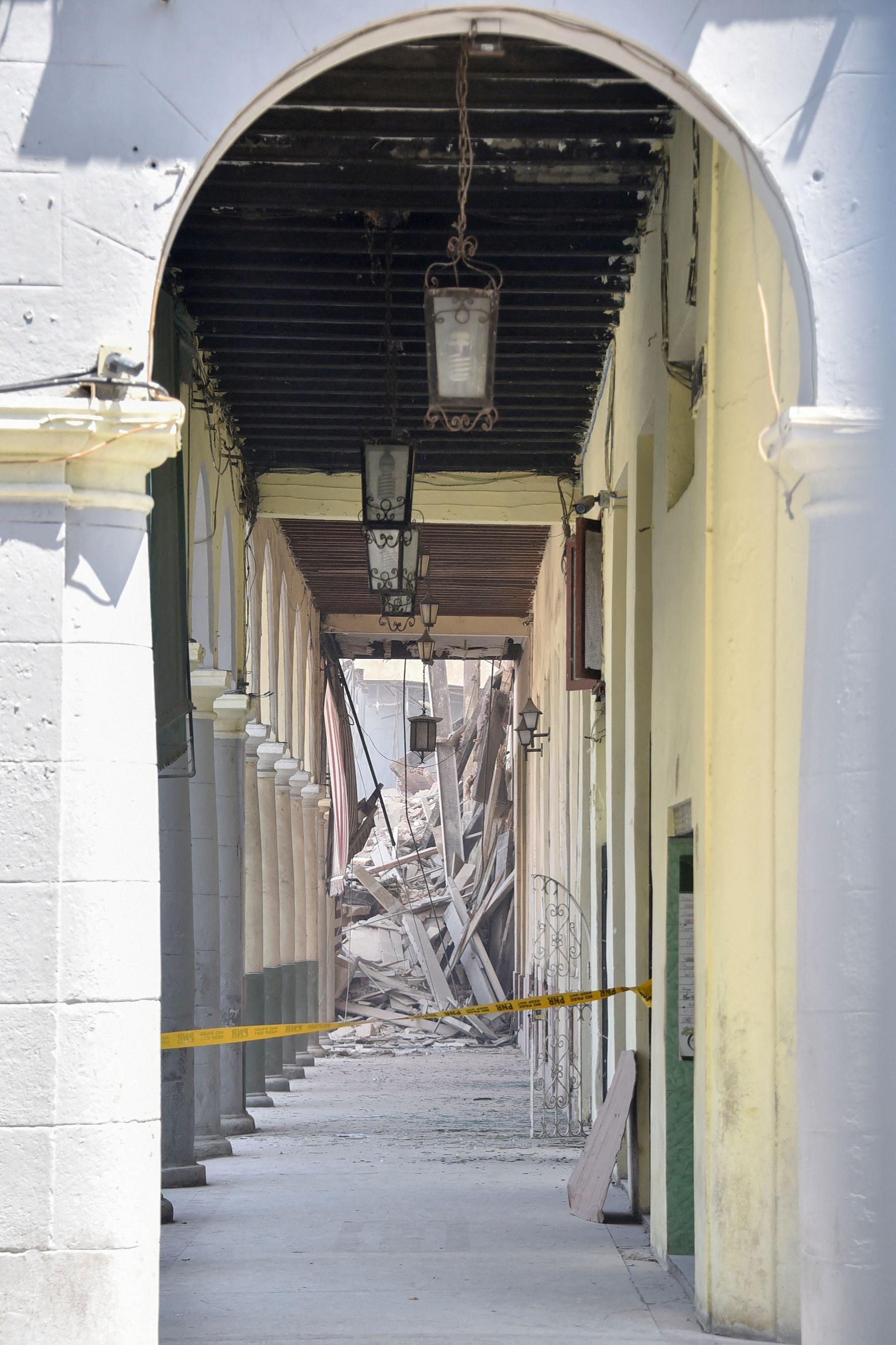 View of a rubble after an explosion in the Saratoga Hotel in Havana, on May 6, 2022