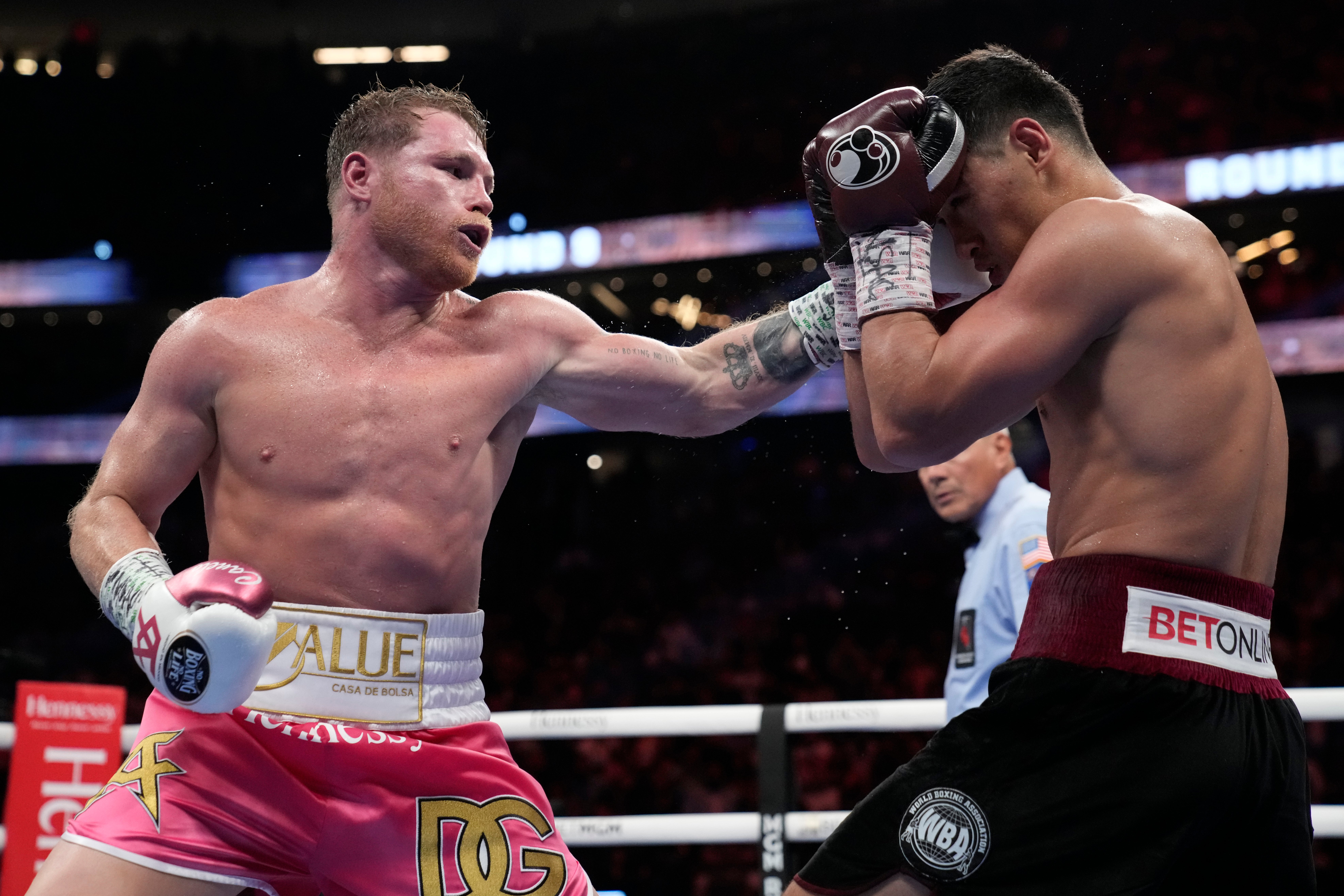 Alvarez Bivol Boxing