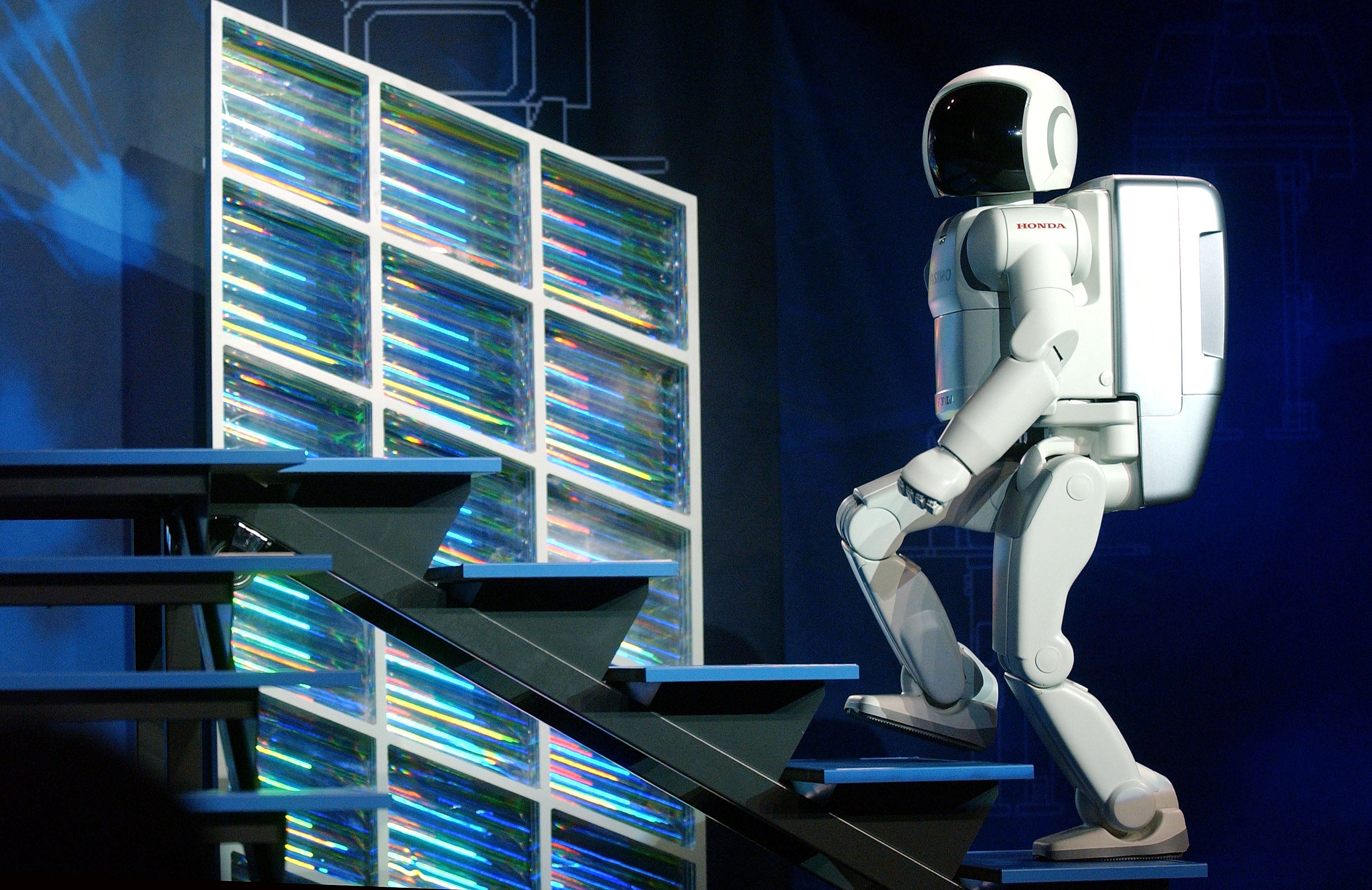 Honda’s Asimo could stand on one leg, run, climb stairs and pour a glass of water