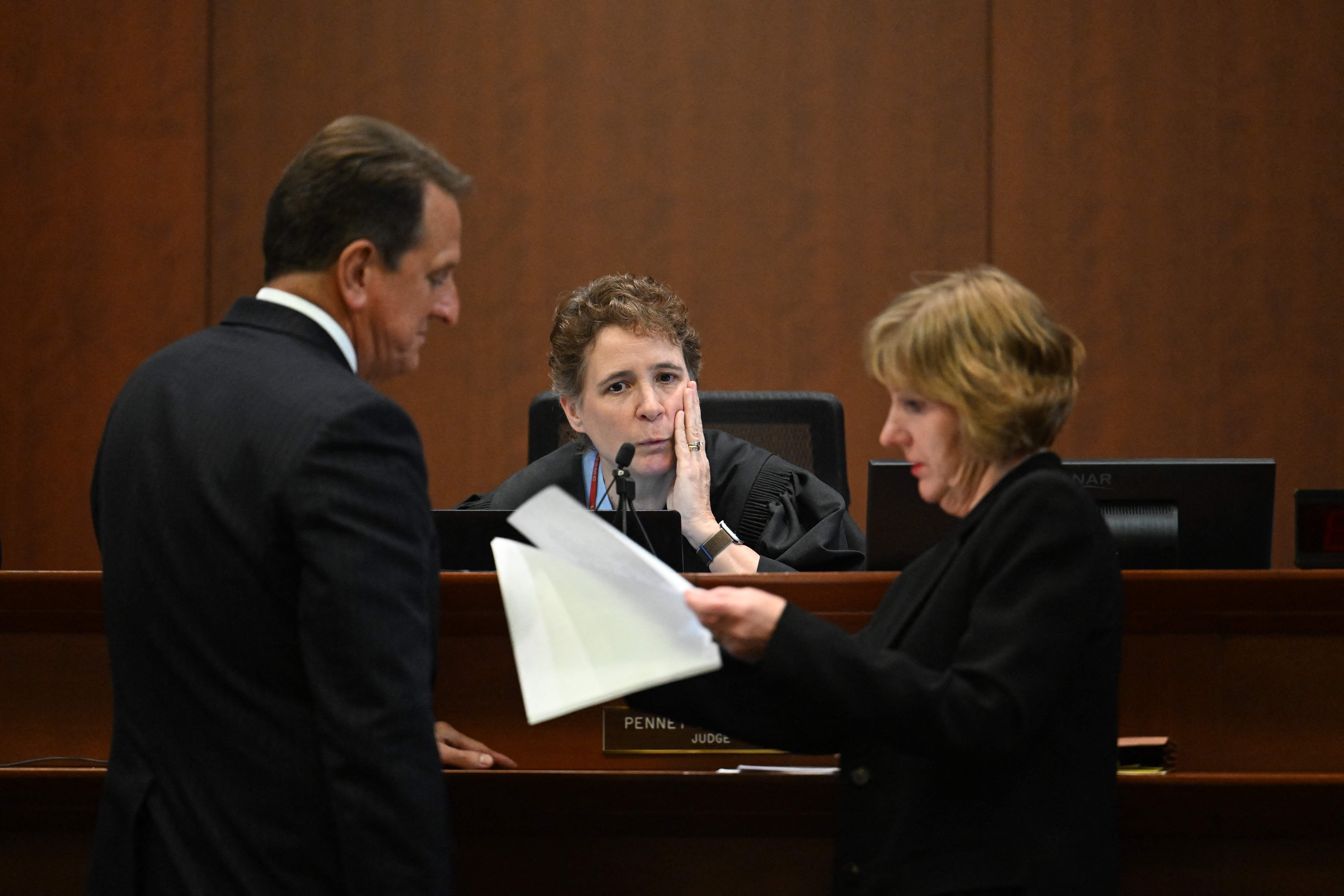 Judge Penney Azcarate speaks to attorneys for Johnny Depp and Amber Heard at the Fairfax County Courthouse in Fairfax, Virginia, on 3 May 2022