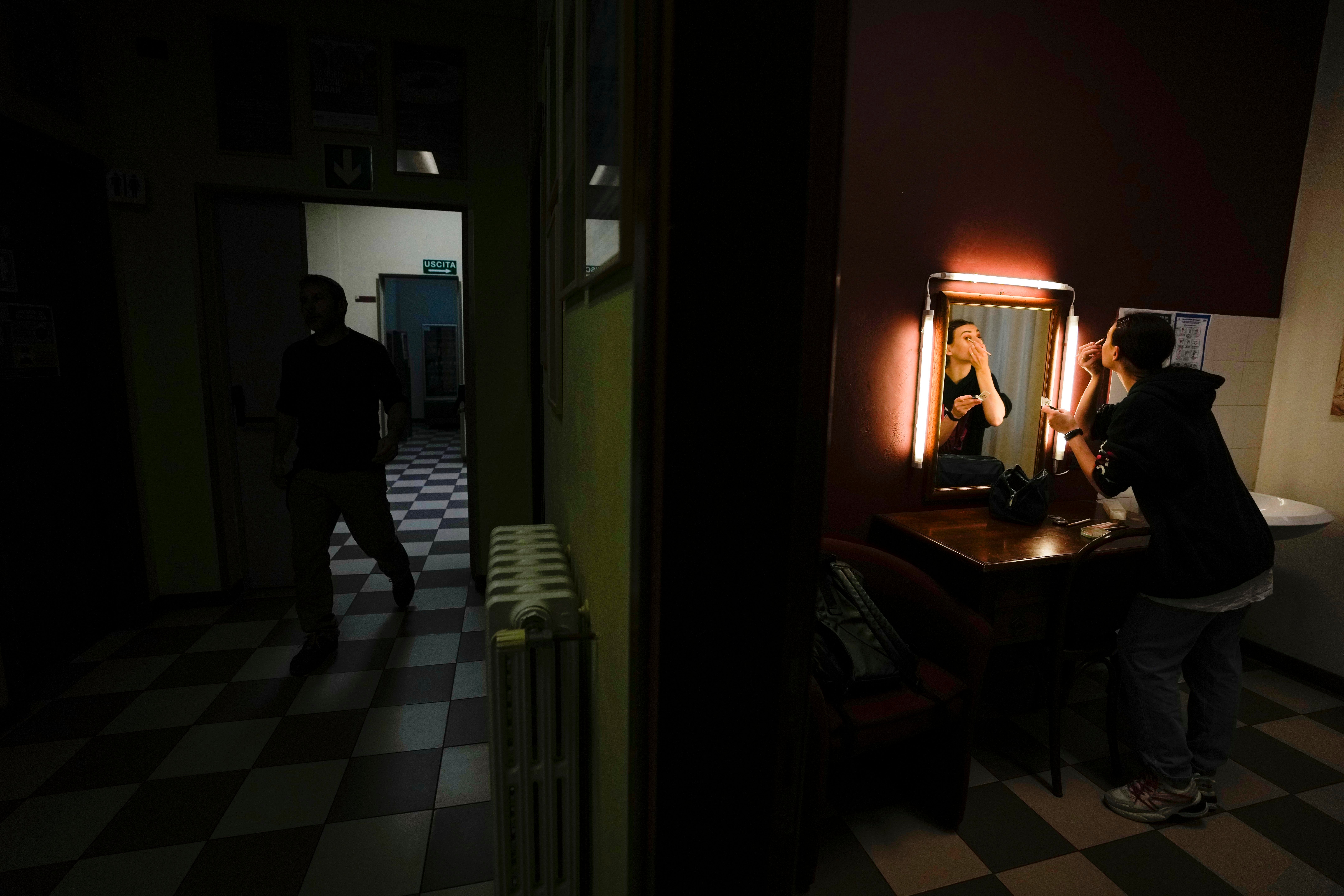 Russia Ukraine War Italy Circus