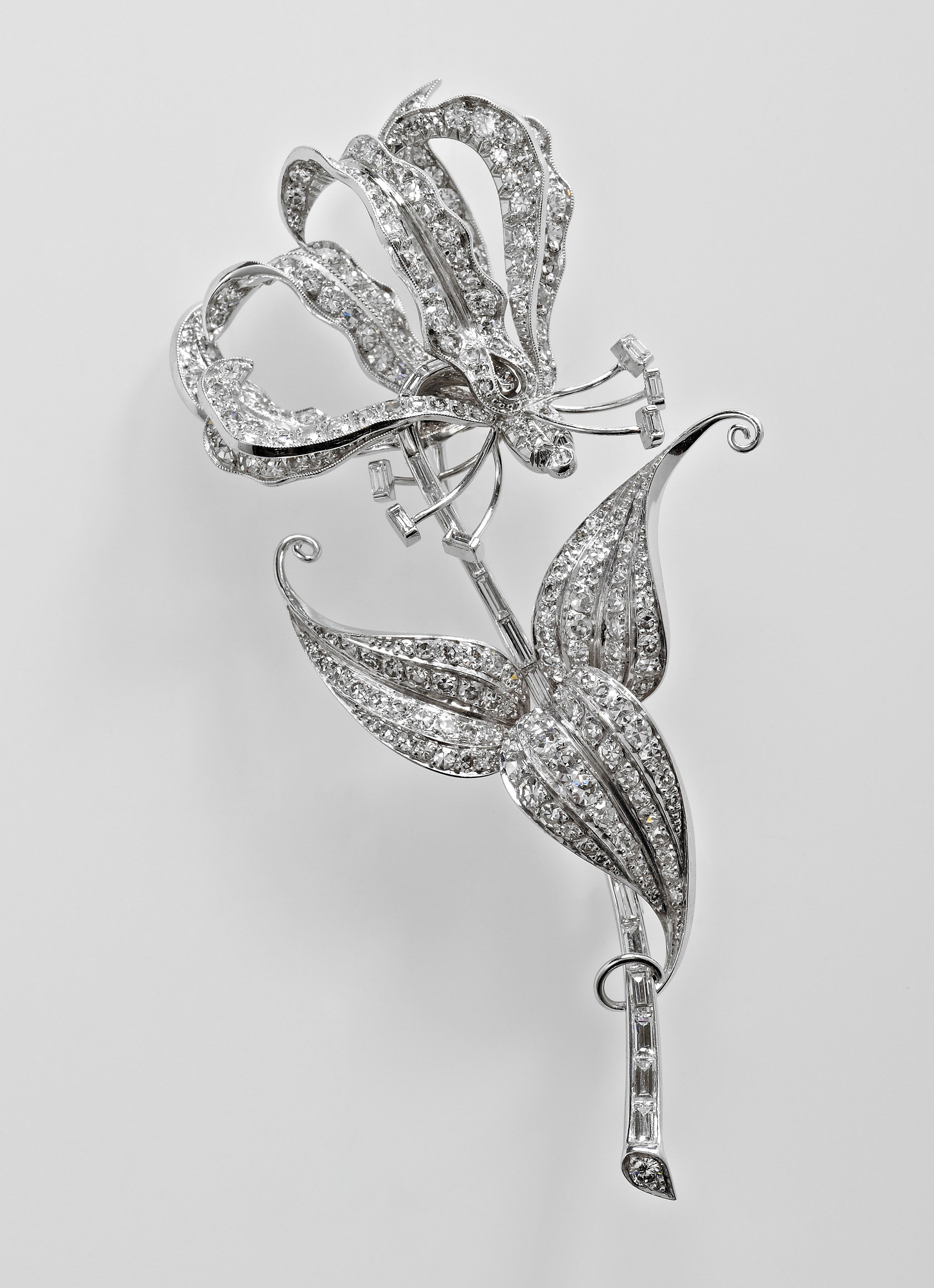 The Queen’s Flame-Lily brooch (Royal Collection Trust/Queen Elizabeth II 2022/PA)