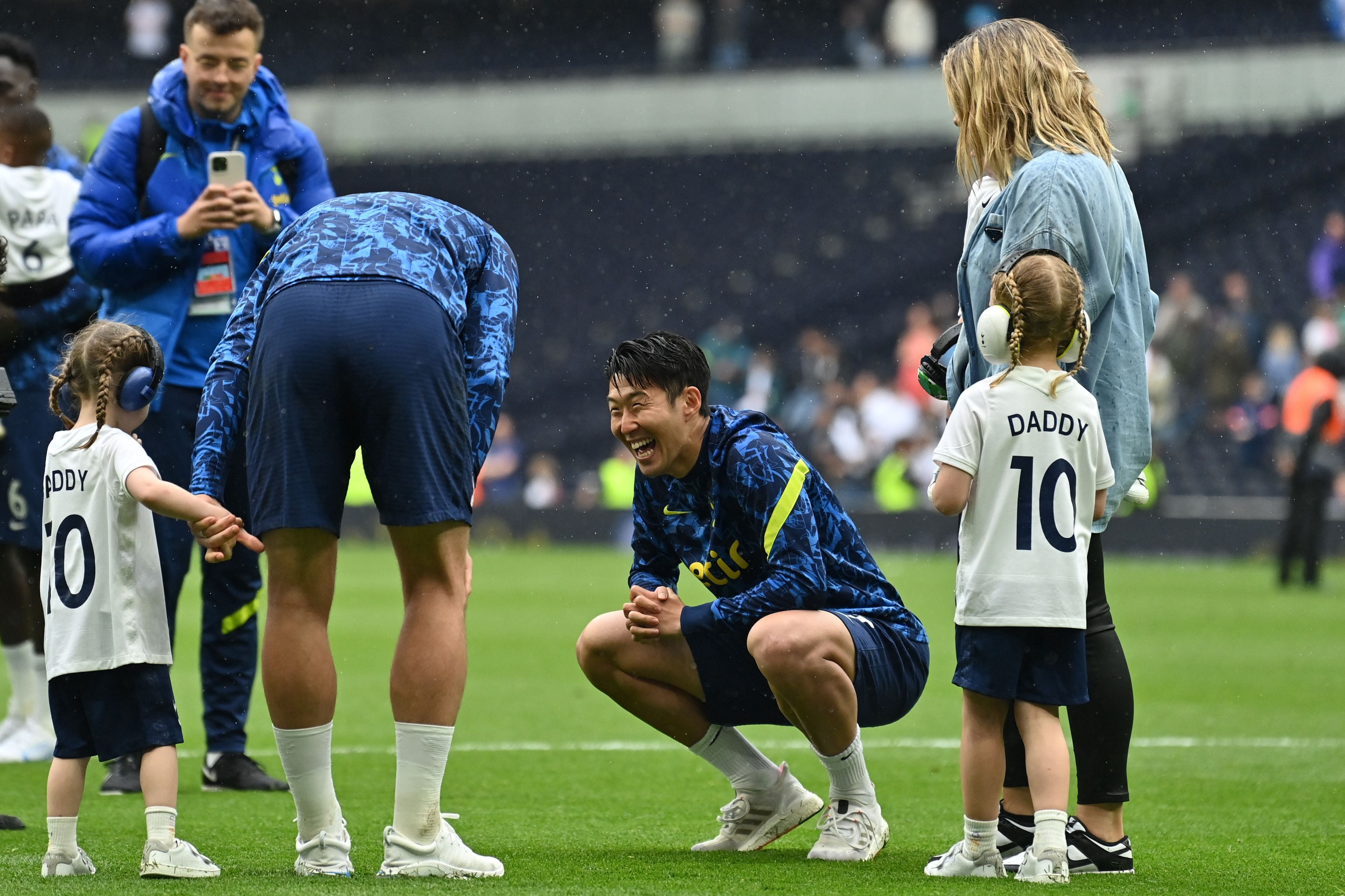 Son with Kane and his family