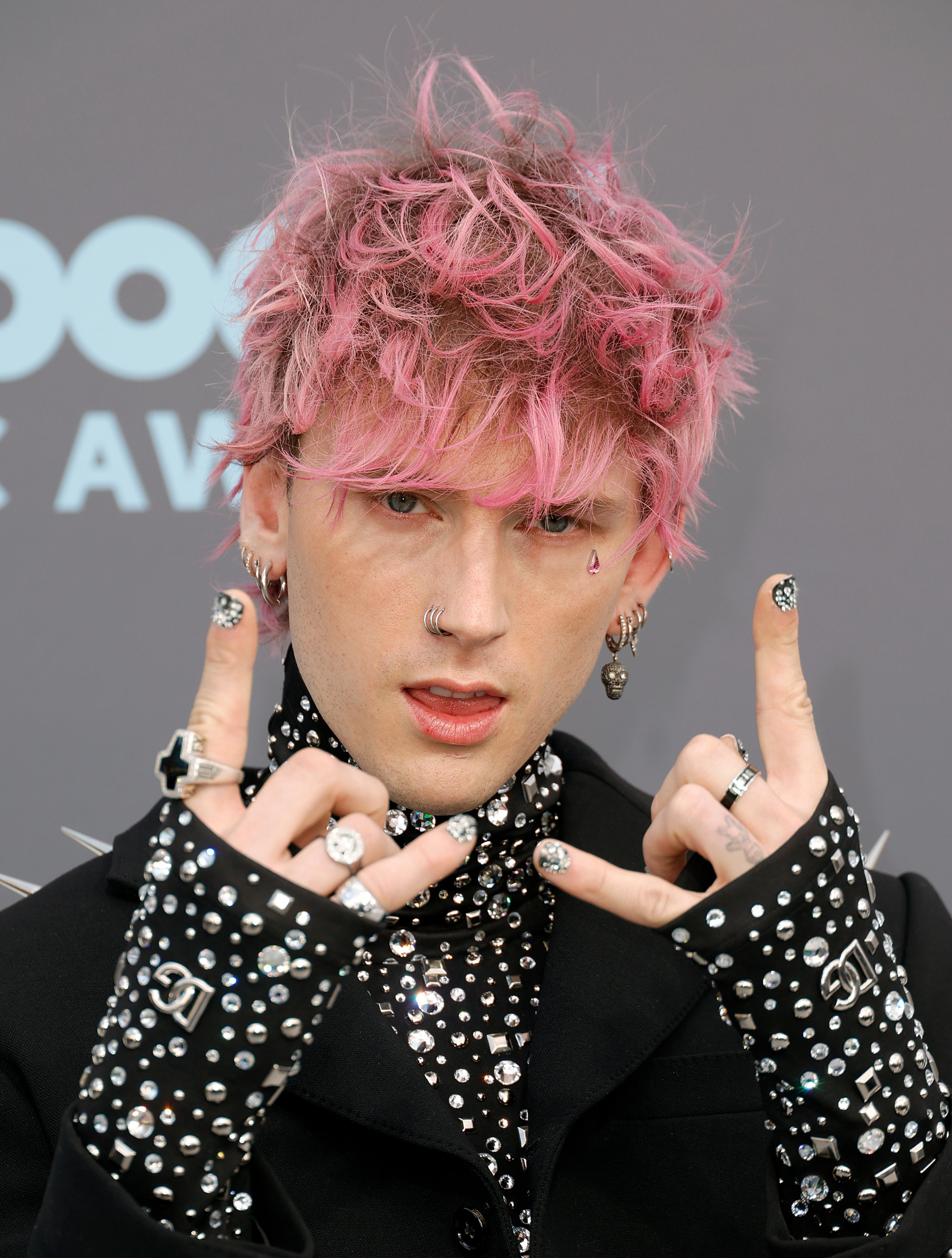 MGK wears $30,000 manicure on red carpet