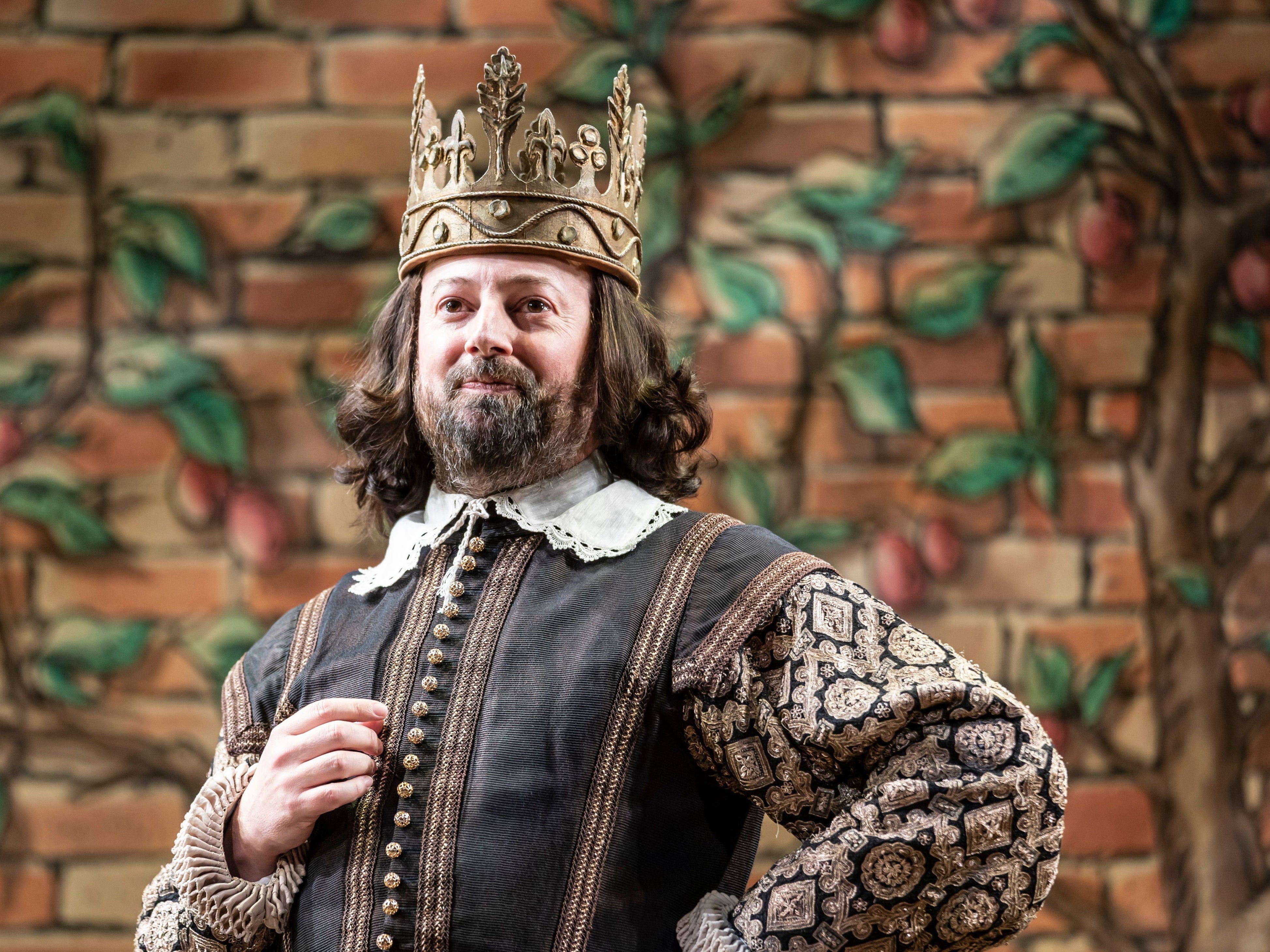 The Upstart Crow stars David Mitchell as the Bard himself