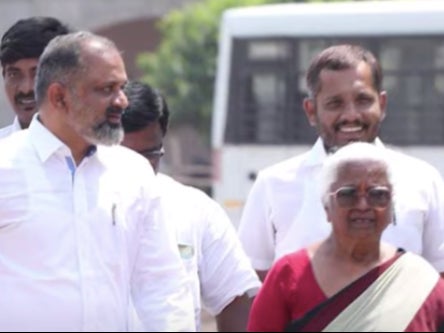 AG Perarivalan (left), convicted of taking part in the assassination of former Indian Prime Minister Rajiv Gandhi, seen with his mother Arputhammal after India’s supreme court ordered his release