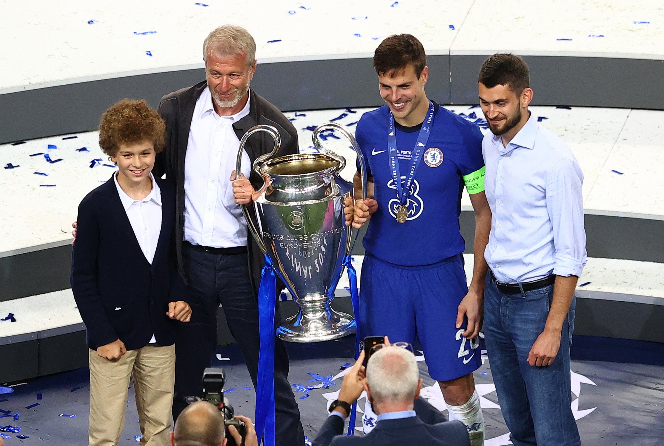 Roman Abramovich and Cesar Azpilicueta celebrate Chelsea winning the Champions League final in May 2021