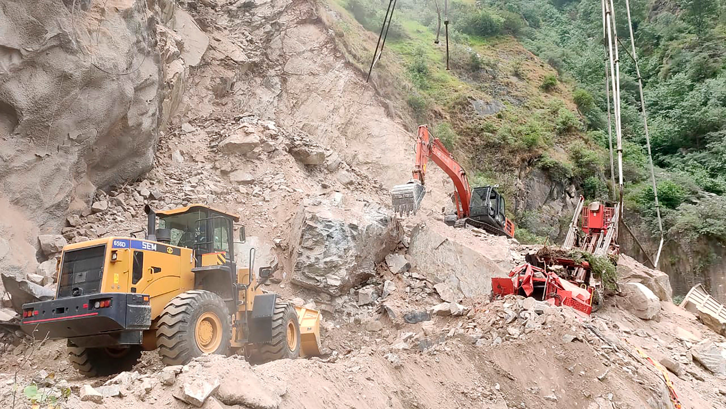 India Tunnel Collapse