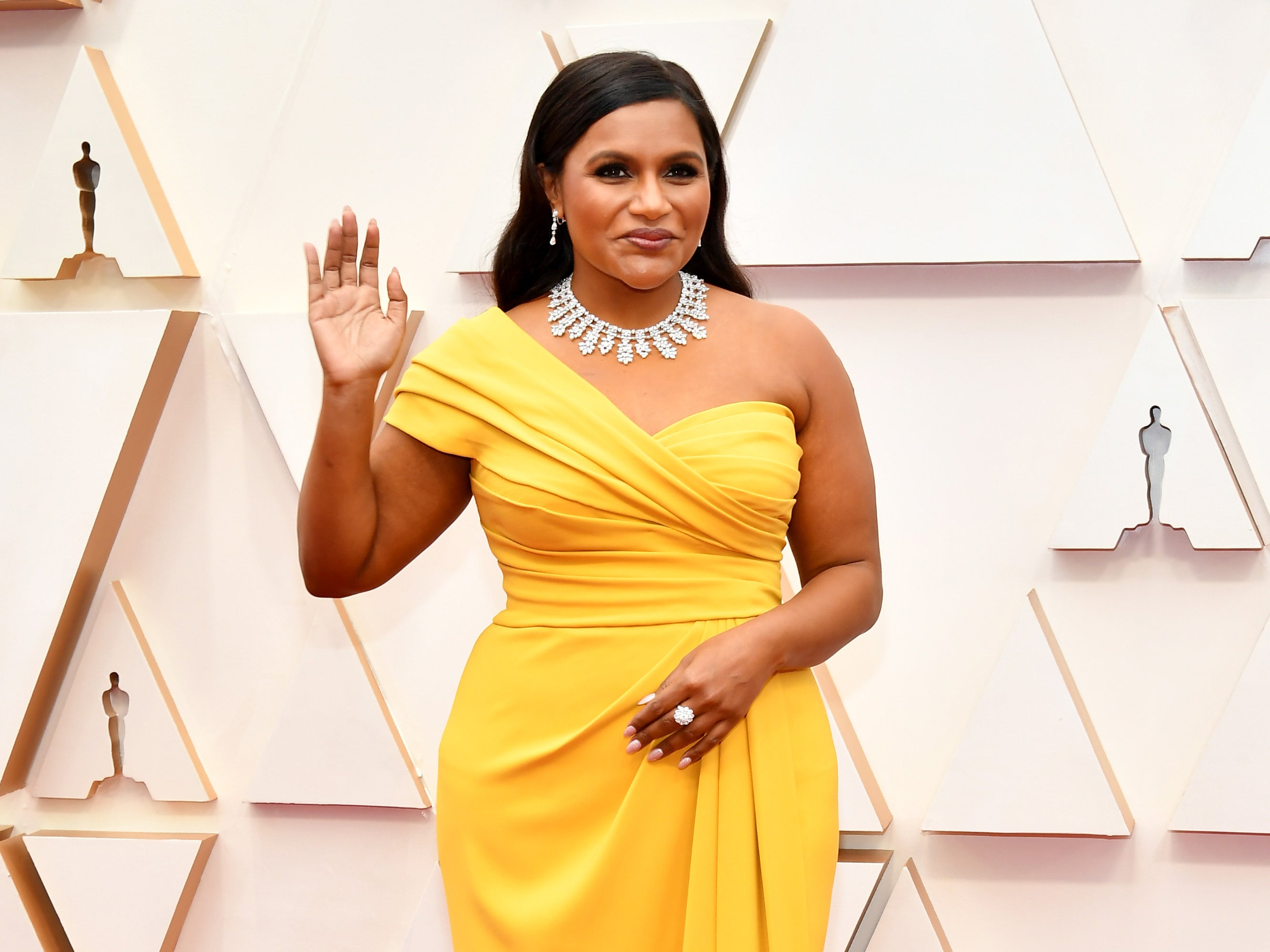 Mindy Kaling sparks backlash with tweet about negative flying experience