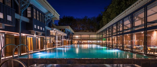 <p>The Thames Lido, near Reading</p>