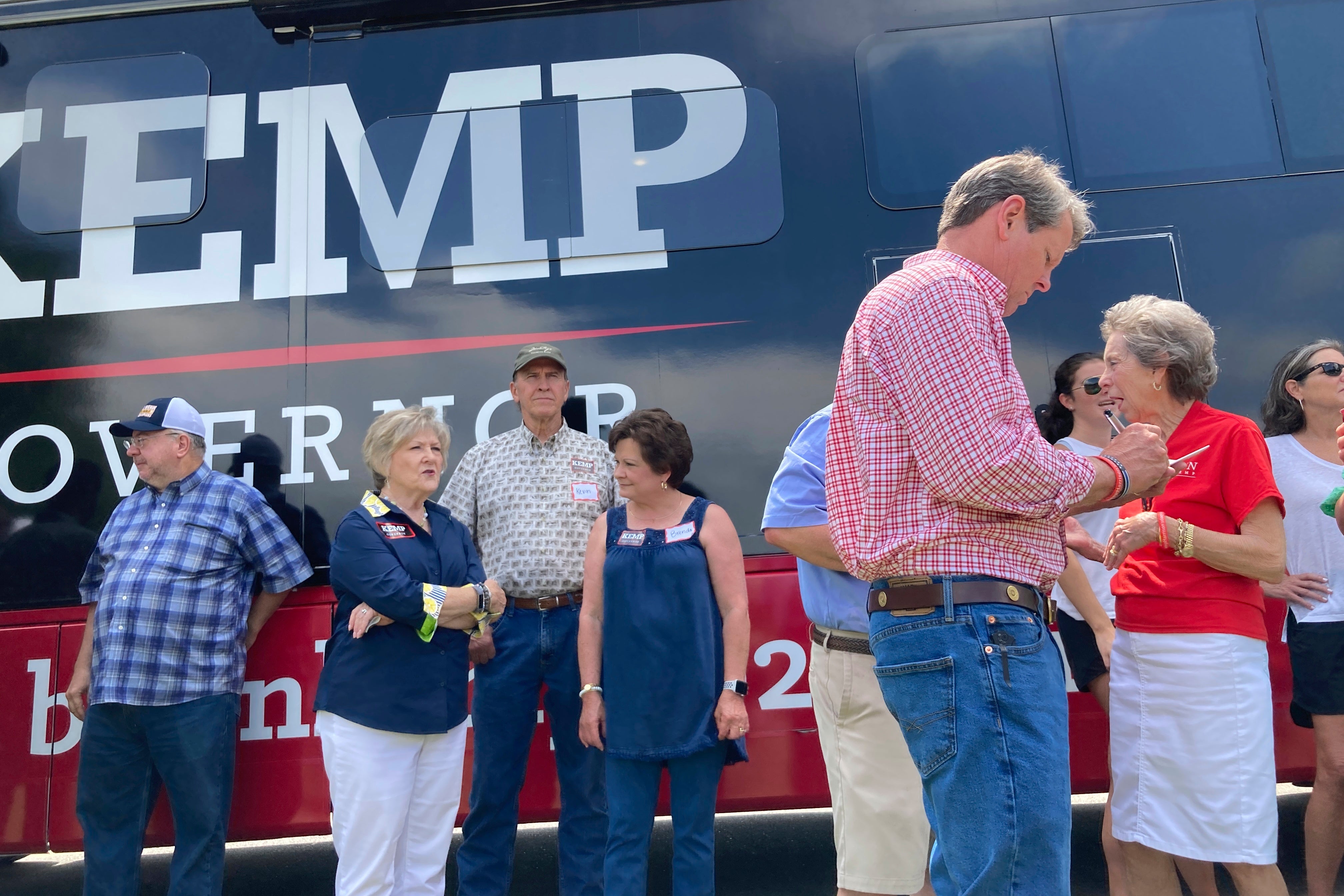 Pence push for Kemp caps end of Georgia primary campaign