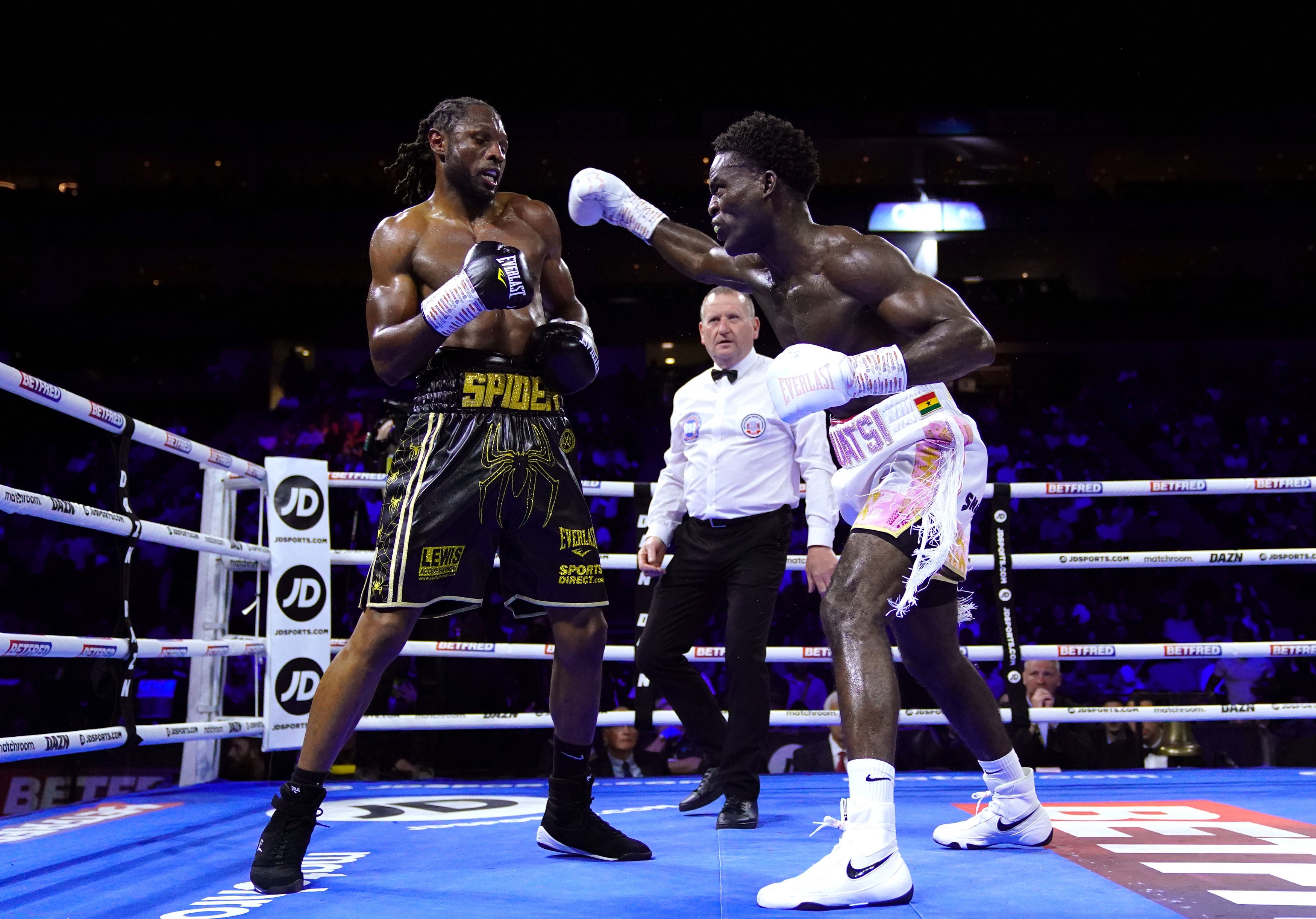 Craig Richards (left) and Joshua Buatsi in the WBA light-heavyweight world title eliminator