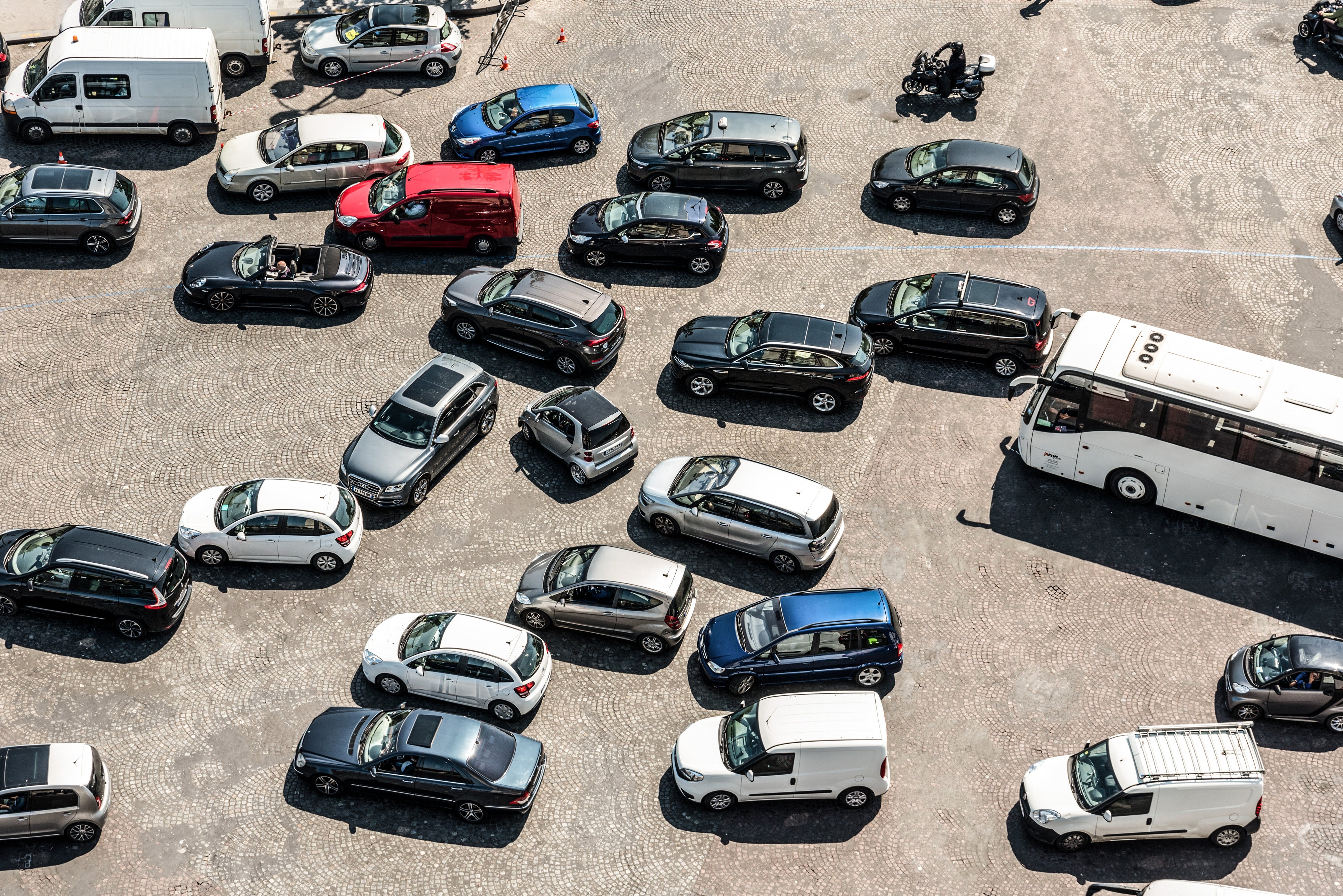 ‘Calm, polite and careful’: Traffic at Charles de Gaulle airport