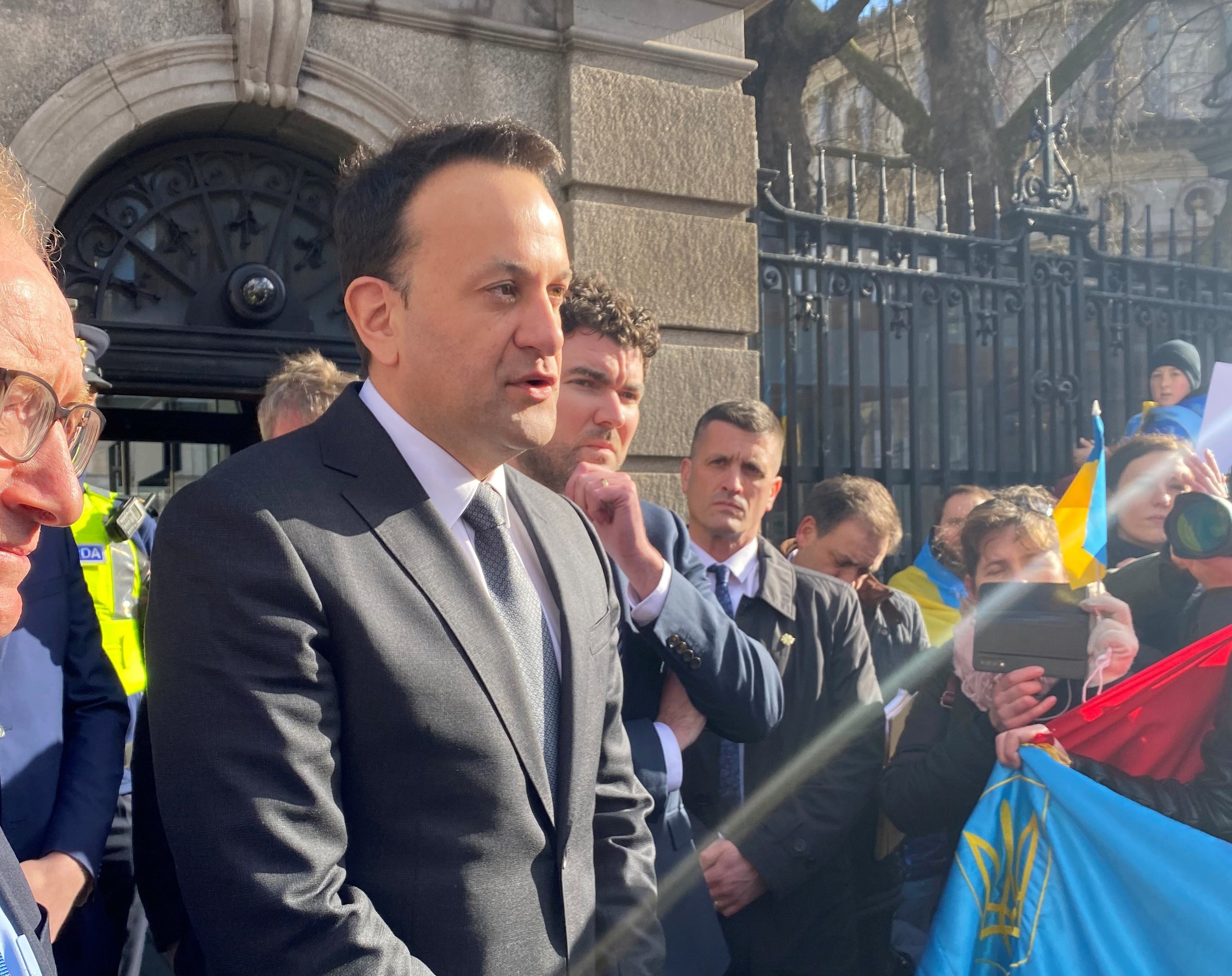 Tanaiste Leo Varadkar meets Ukrainians gathered outside the Irish parliament (Cate McCurry/PA)