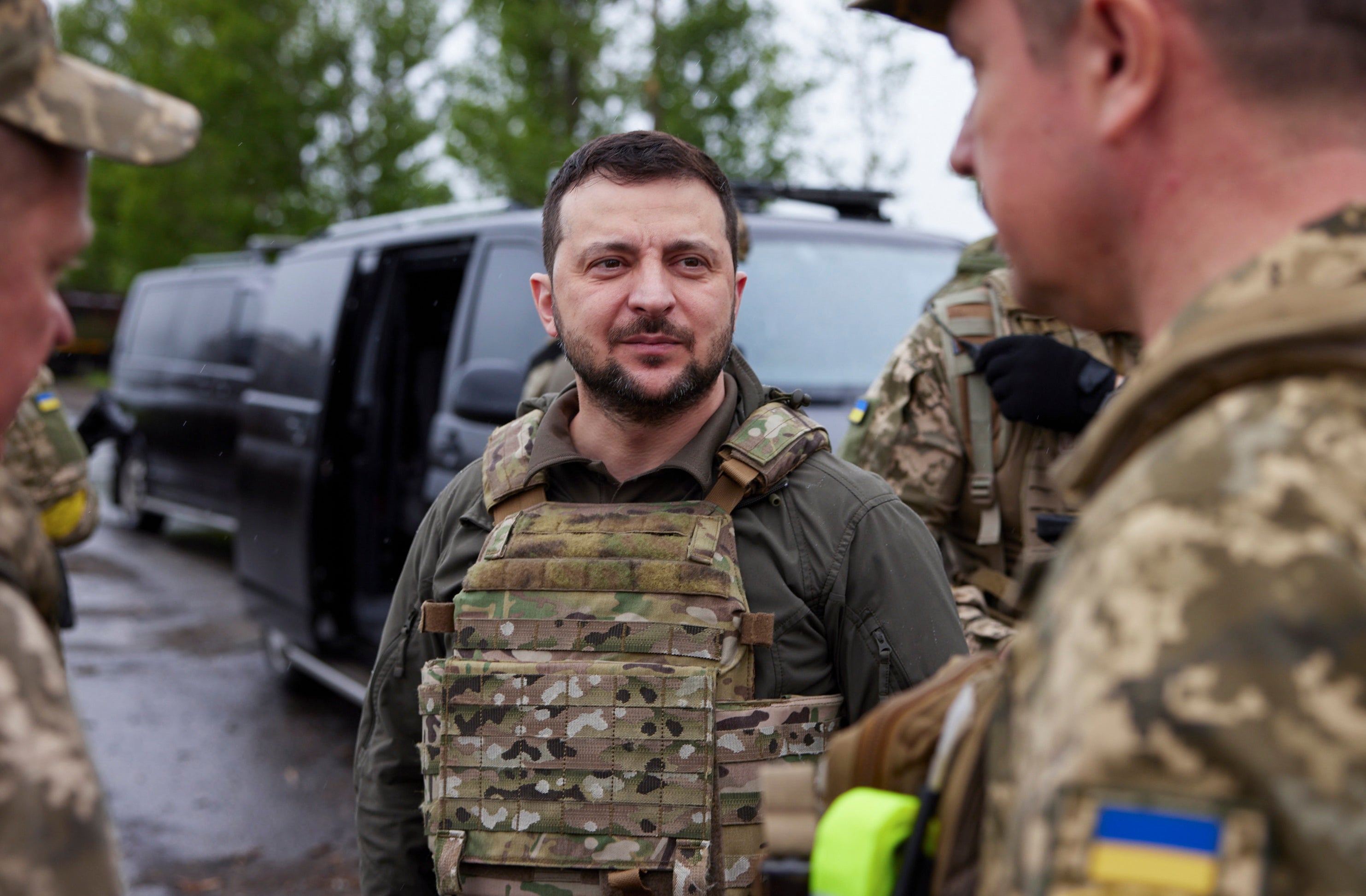 Volodymyr Zelensky meeting with servicemen during his visit to the Kharkiv region