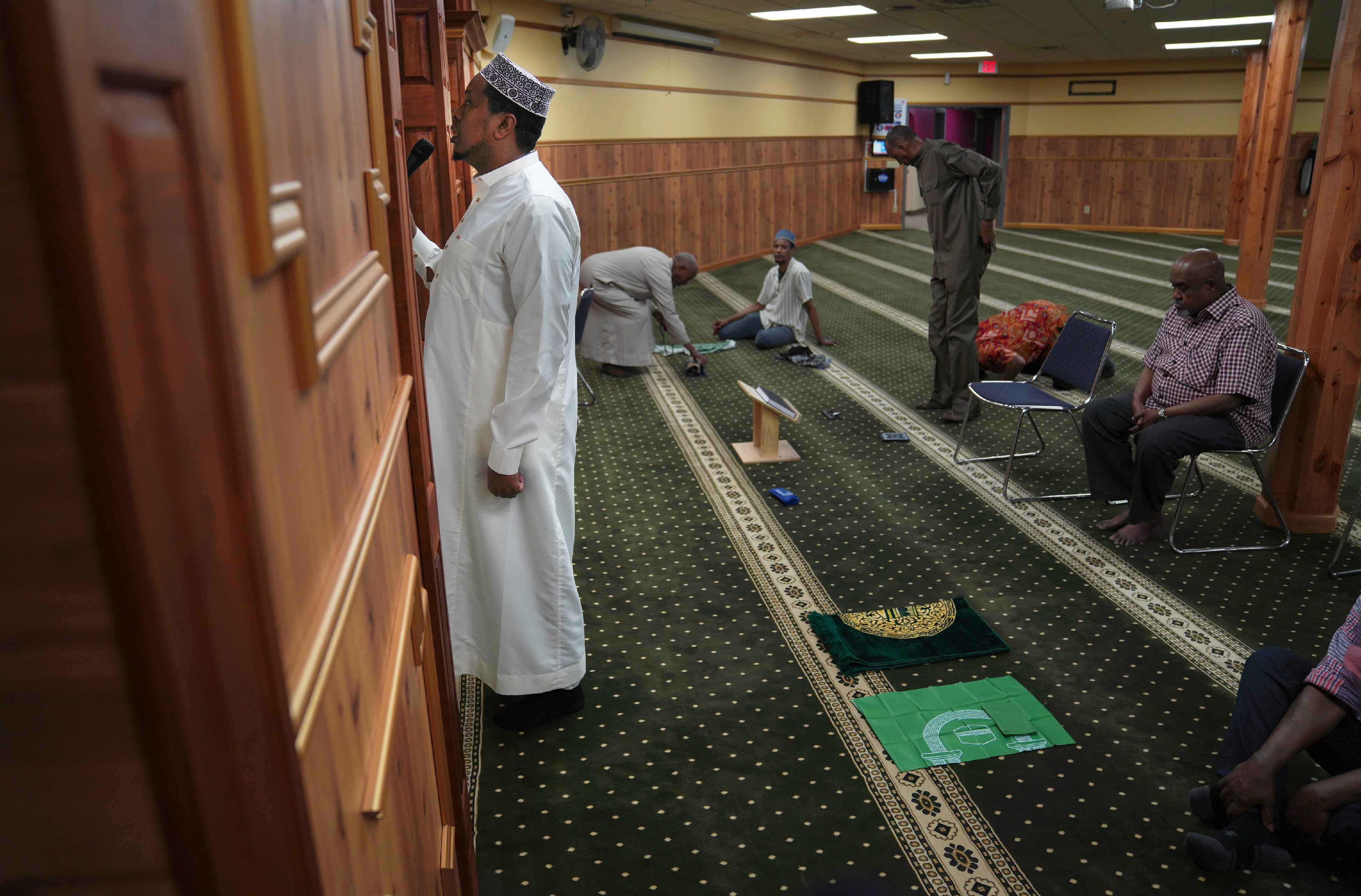 Minneapolis Muslim Prayer