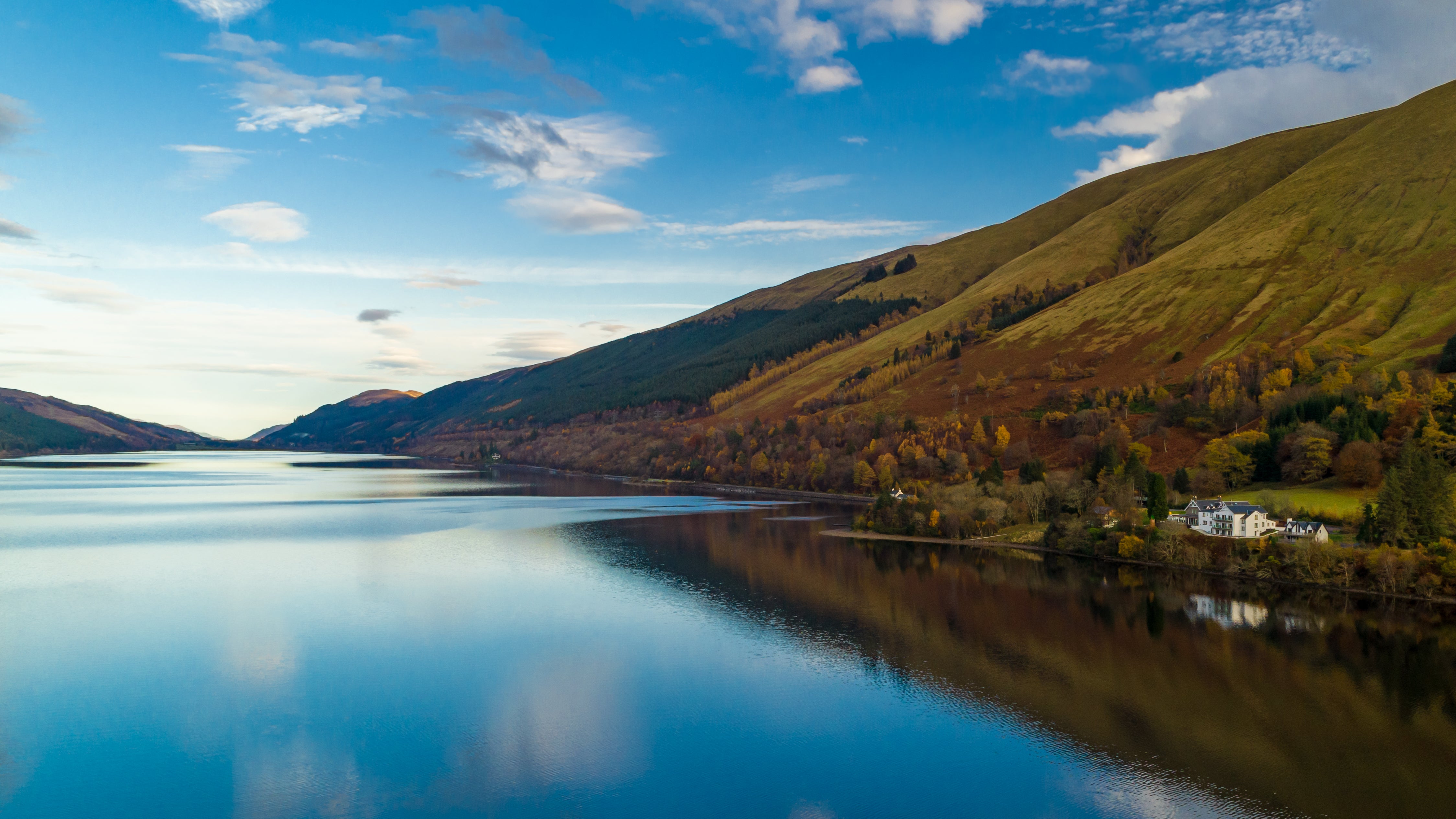 Whispering Pine Lodge, on the edge of tranquil Loch Lochy