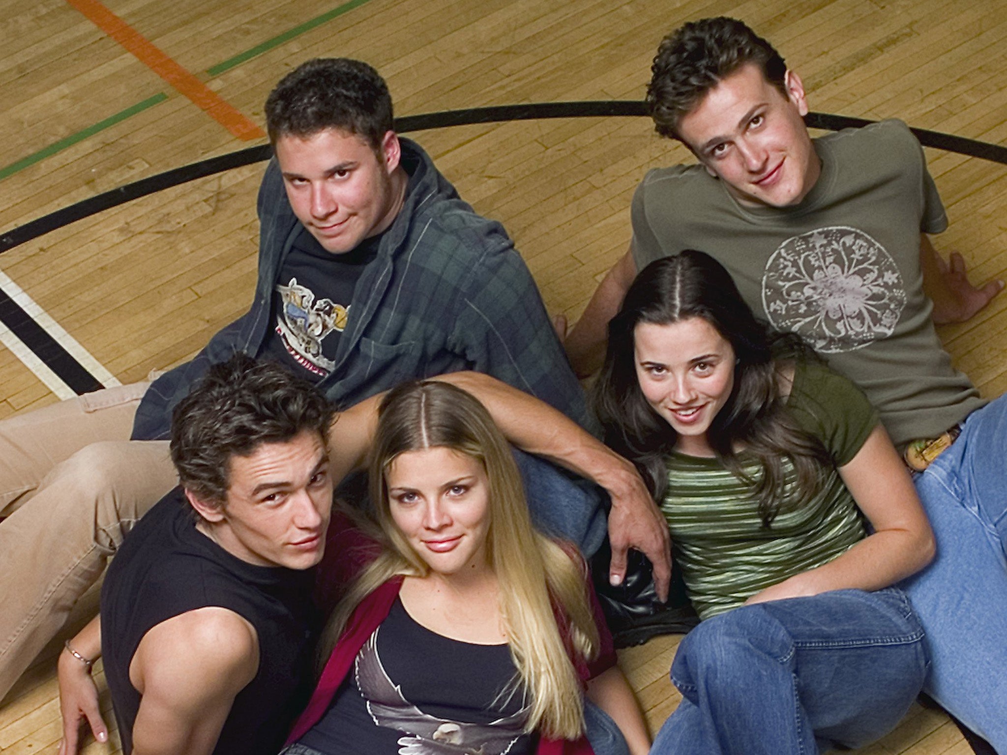 Philipps (centre), alongside James Franco, Seth Rogen, Linda Cardellini and Jason Segel in ‘Freaks and Geeks’