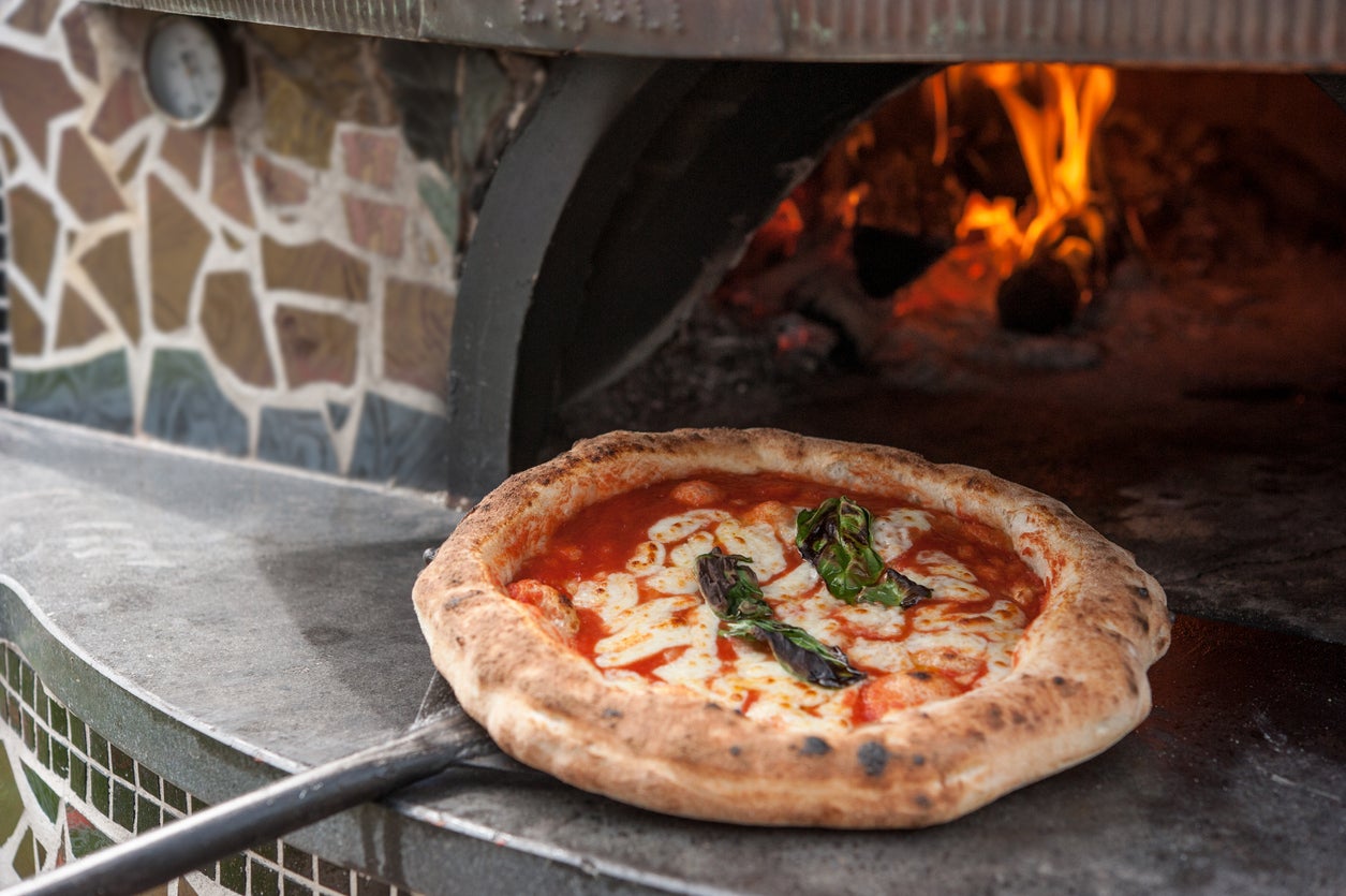 This city is famous for its airy-doughed, thick-crusted pizzas