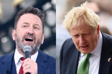 Jubilee concert: Lee Mack makes Partygate joke in front of Boris Johnson during Queen’s celebrations