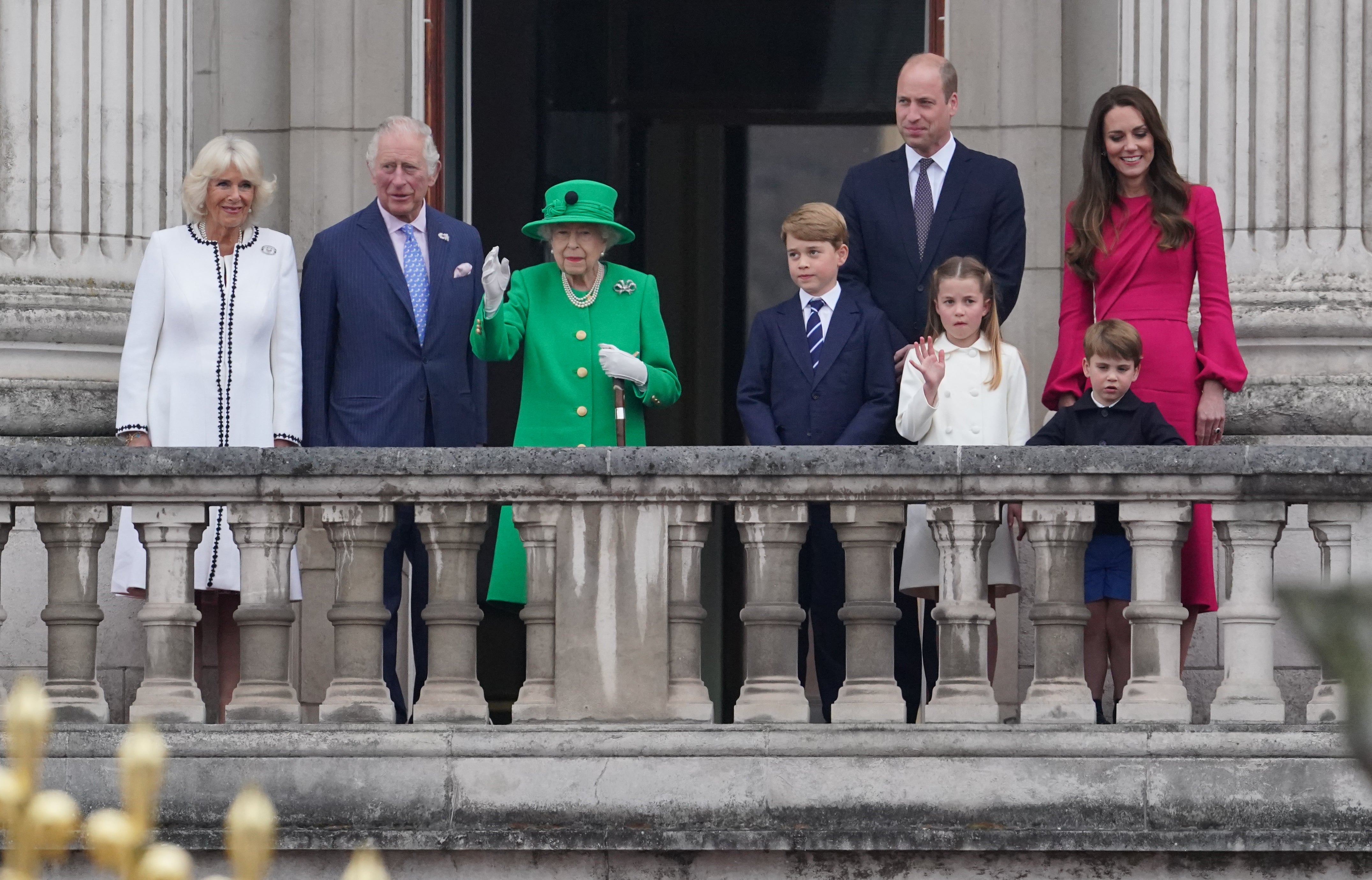 The Queen appeared on the Buckingham Palace alongside the Prince of Wales and Duchess of Cornwall and the Cambridges (Jonathan Brady/PA)