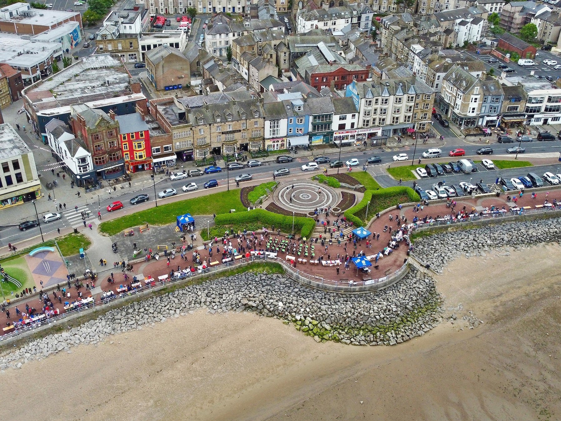 It took half and hour to walk the length of the 5,000-seat table