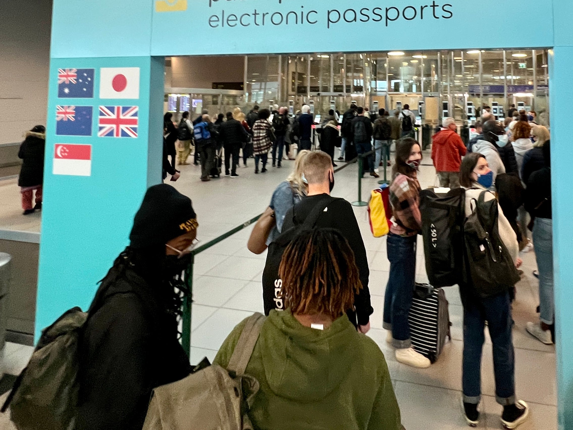 Arriving soon? The channel for British passengers at Lisbon airport