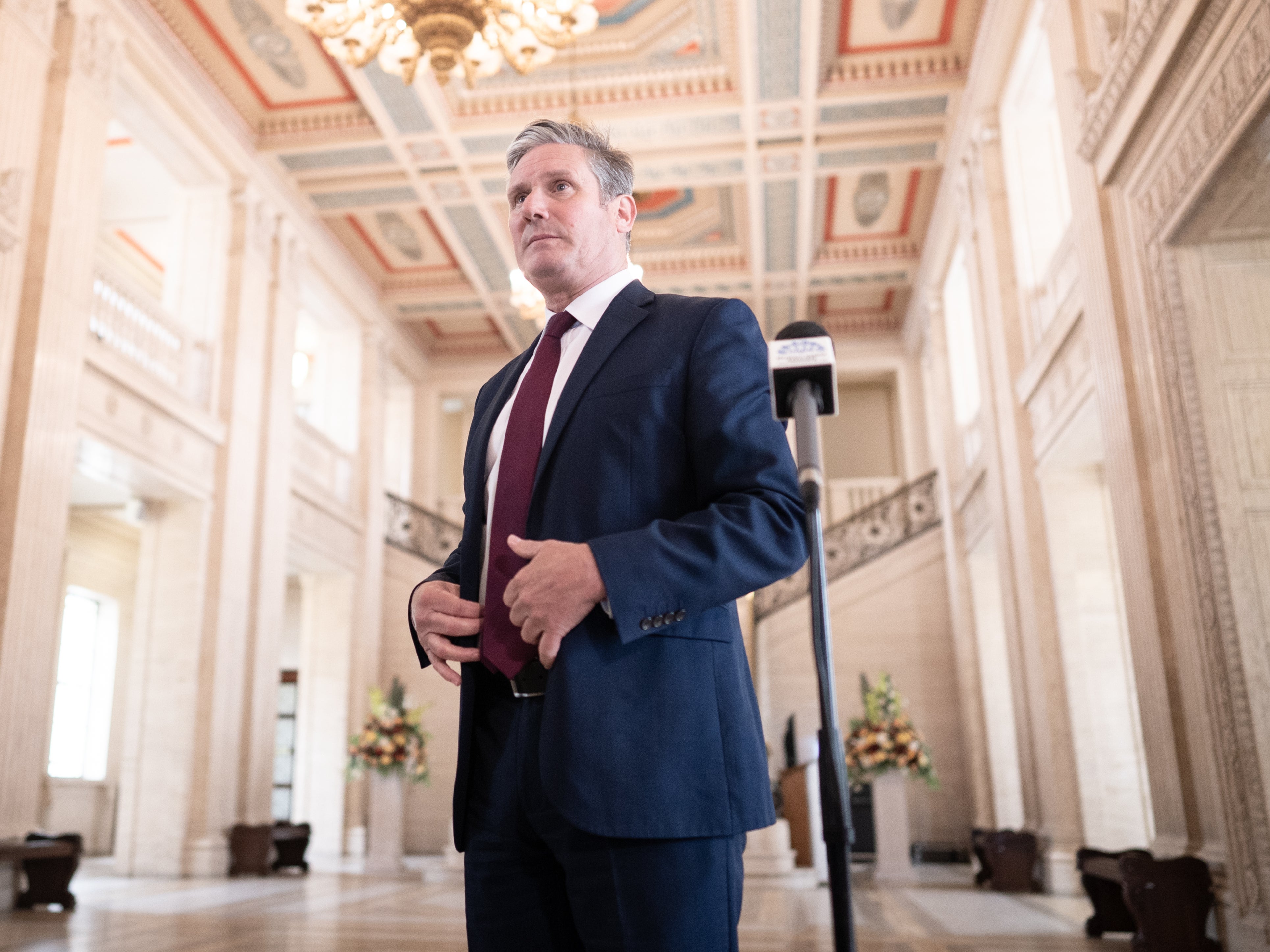 Labour promises to ‘scrap’ PM’s protocol override law, as rebel Tories vow to block bill