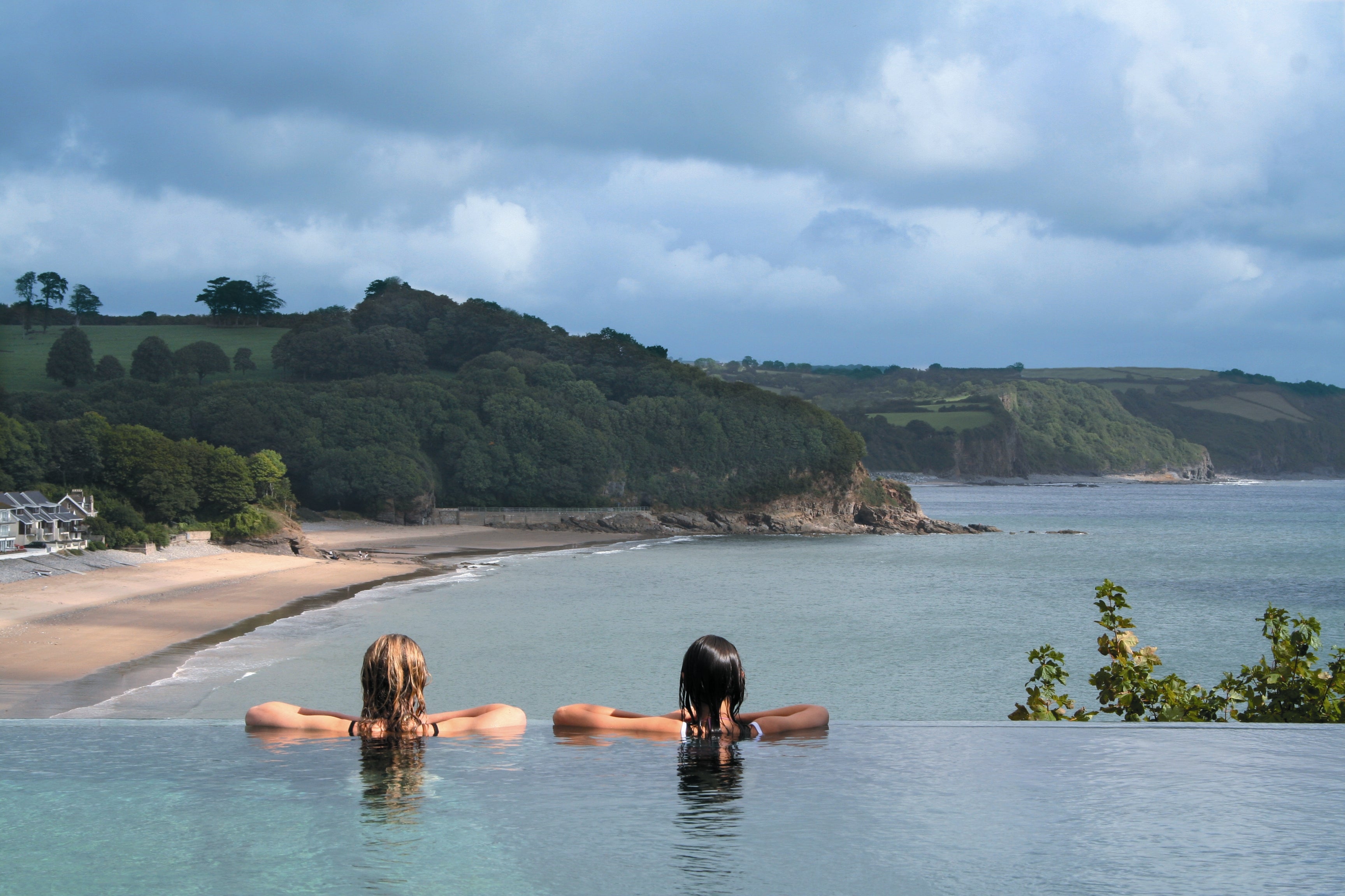 Swim in the pool and look out over Saundersfoot