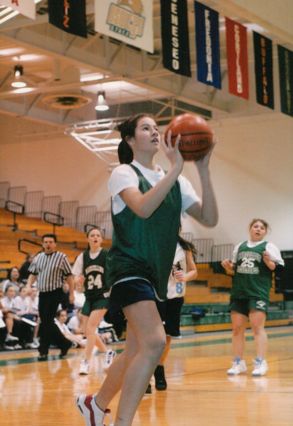 Marie Temara playing basketball as a teenager (Collect/PA Images)