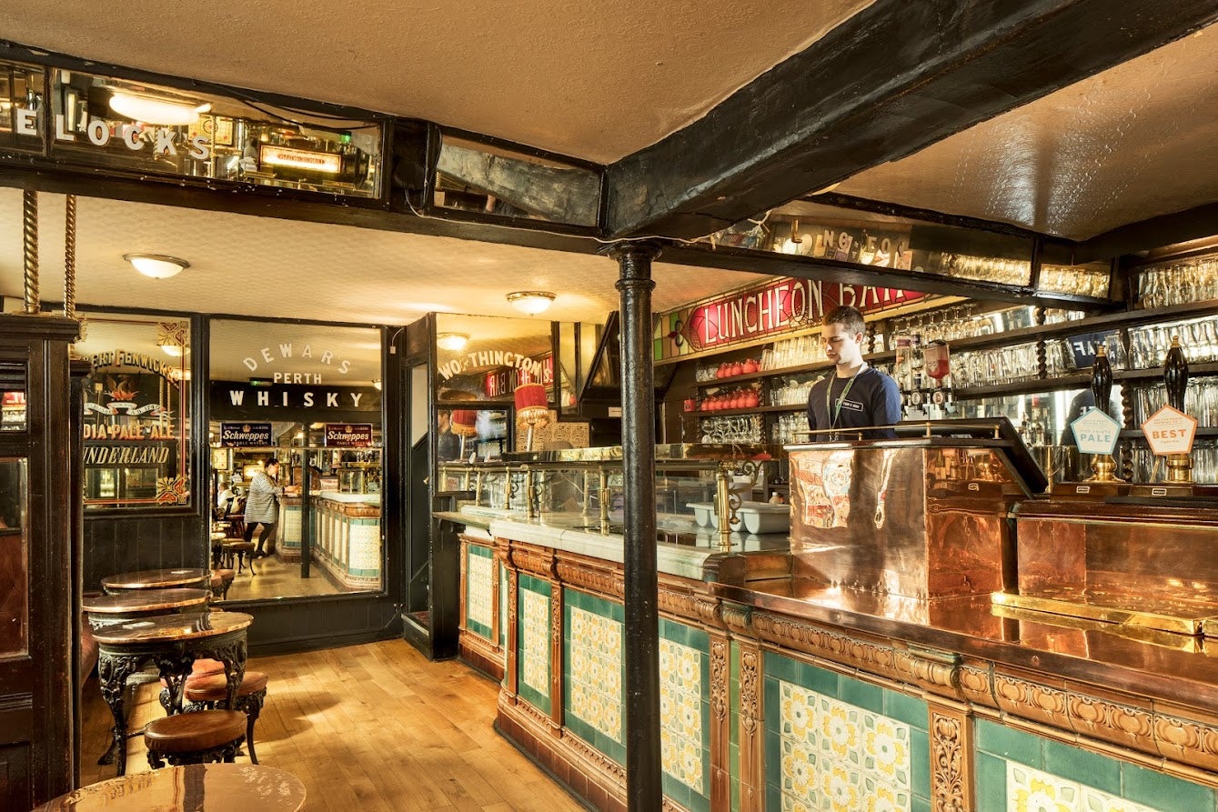 Whitelock’s Ale House, In Leeds (Historic England/PA)