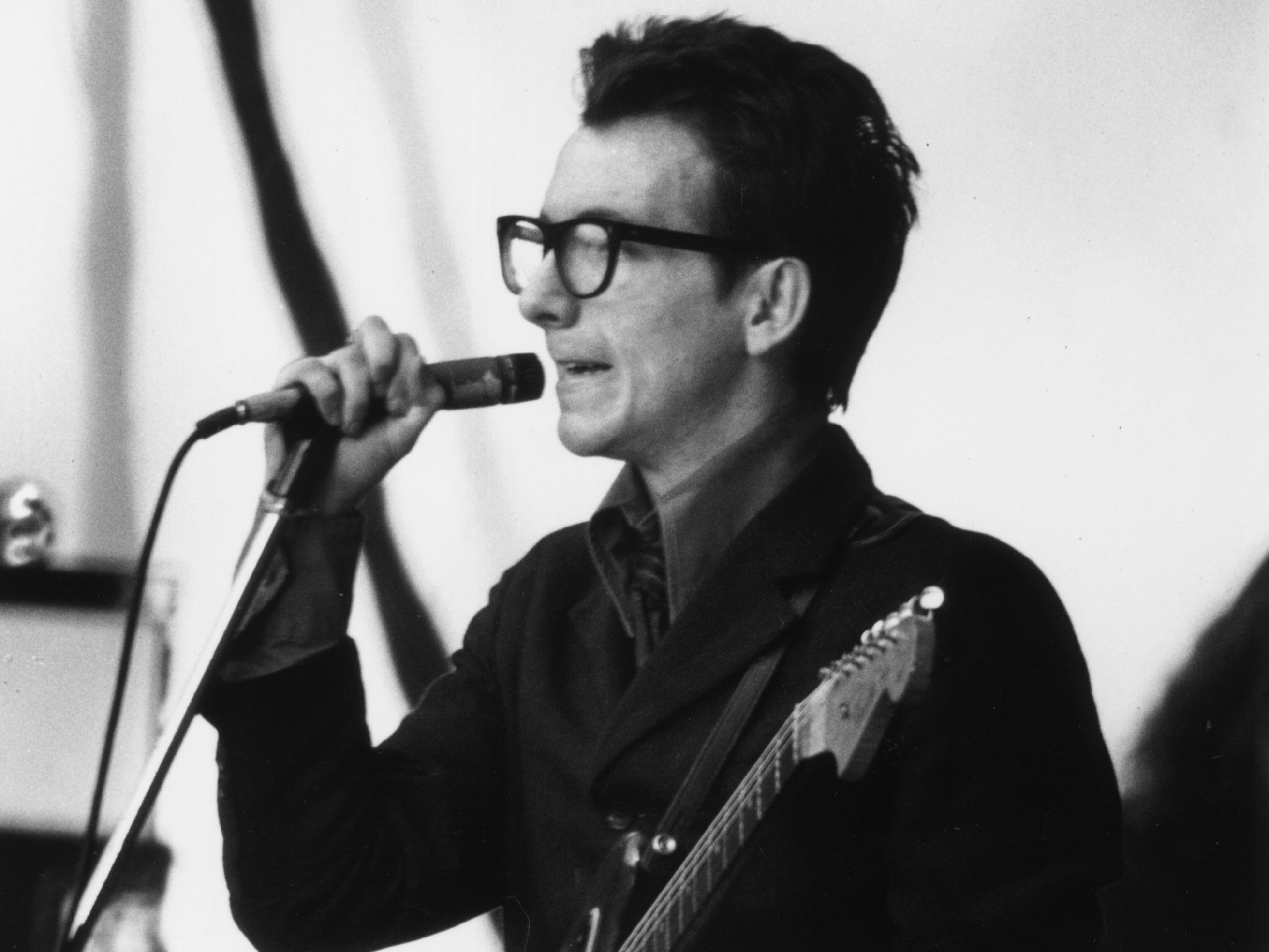 Making a spectacle: Elvis Costello in 1977