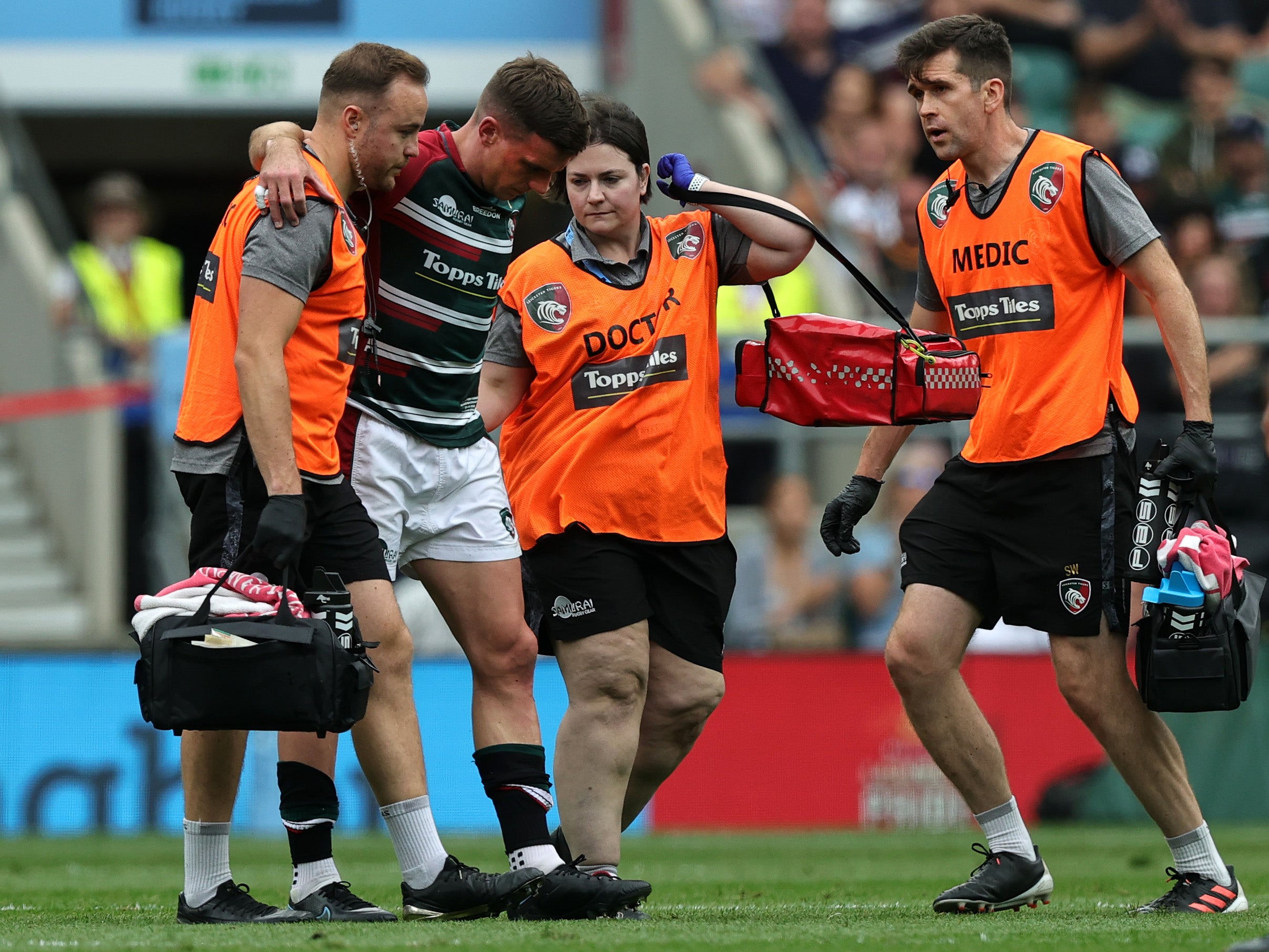 Ford limps off during the final