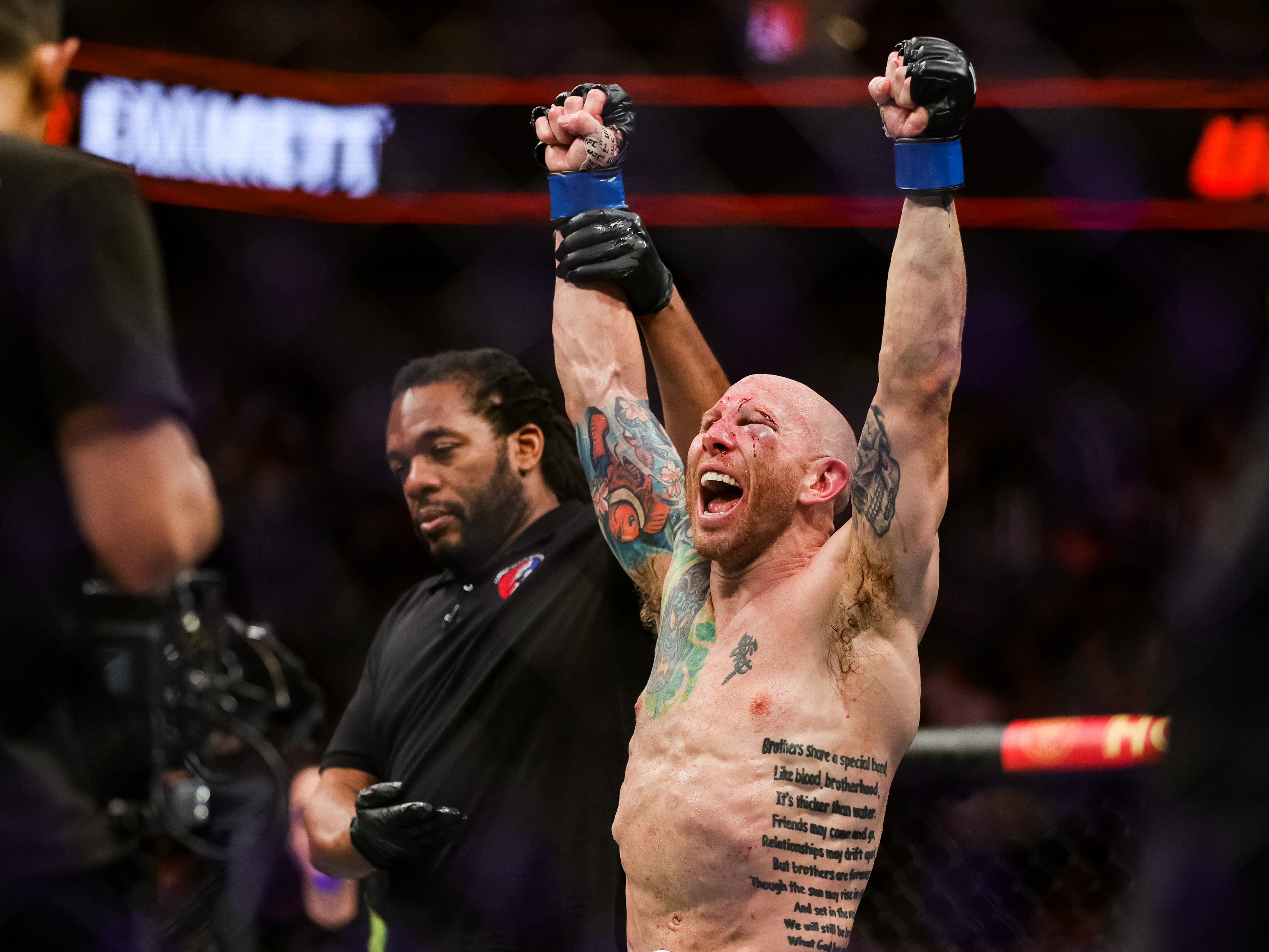 Josh Emmett won a split decision against Calvin Kattar