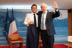 Boris Johnson news - live: PM fails to discuss migrant crisis with Macron at G7