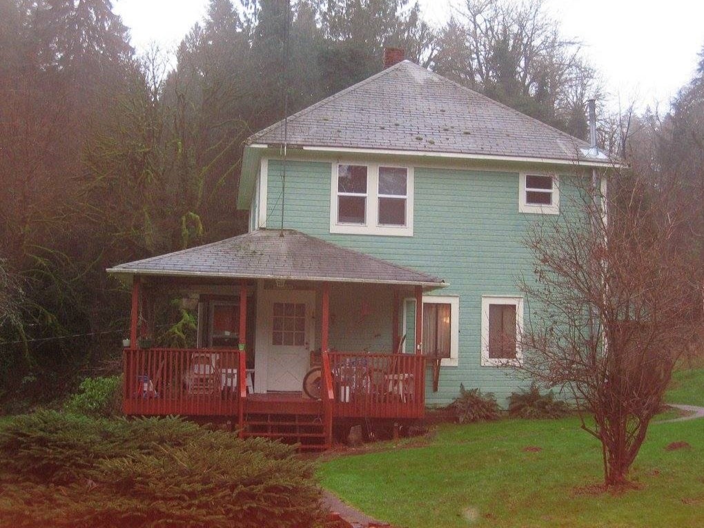 The old farmhouse where Eilís Ní Fhlannagáin lived with her girlfriend