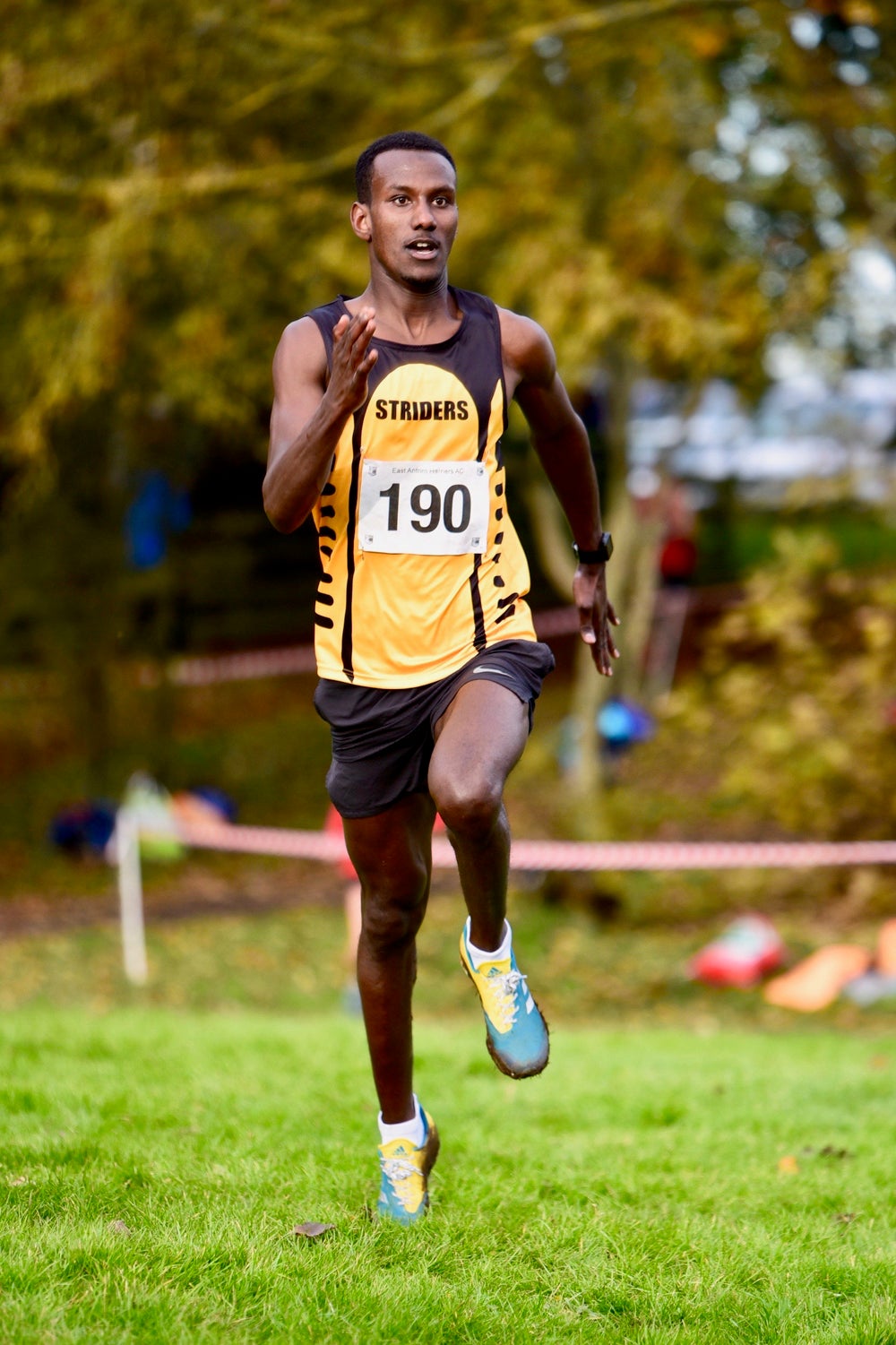 Eskander running (Paul Lawther/PA Real Life)