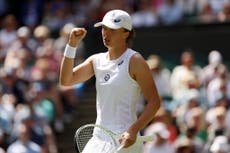 Iga Swiatek extends winning streak to open Wimbledon campaign as Coco Gauff battles back