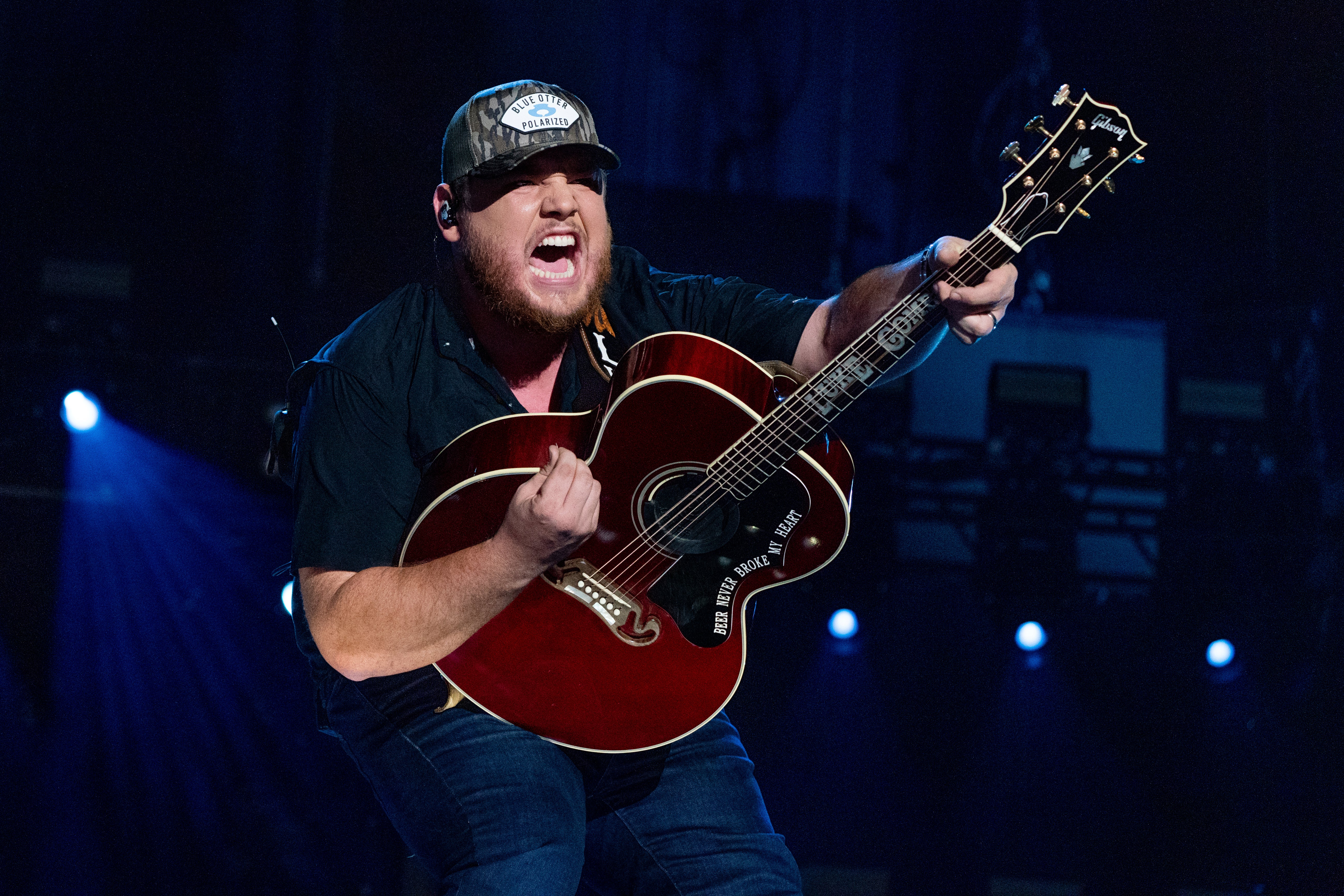 Music-Luke Combs