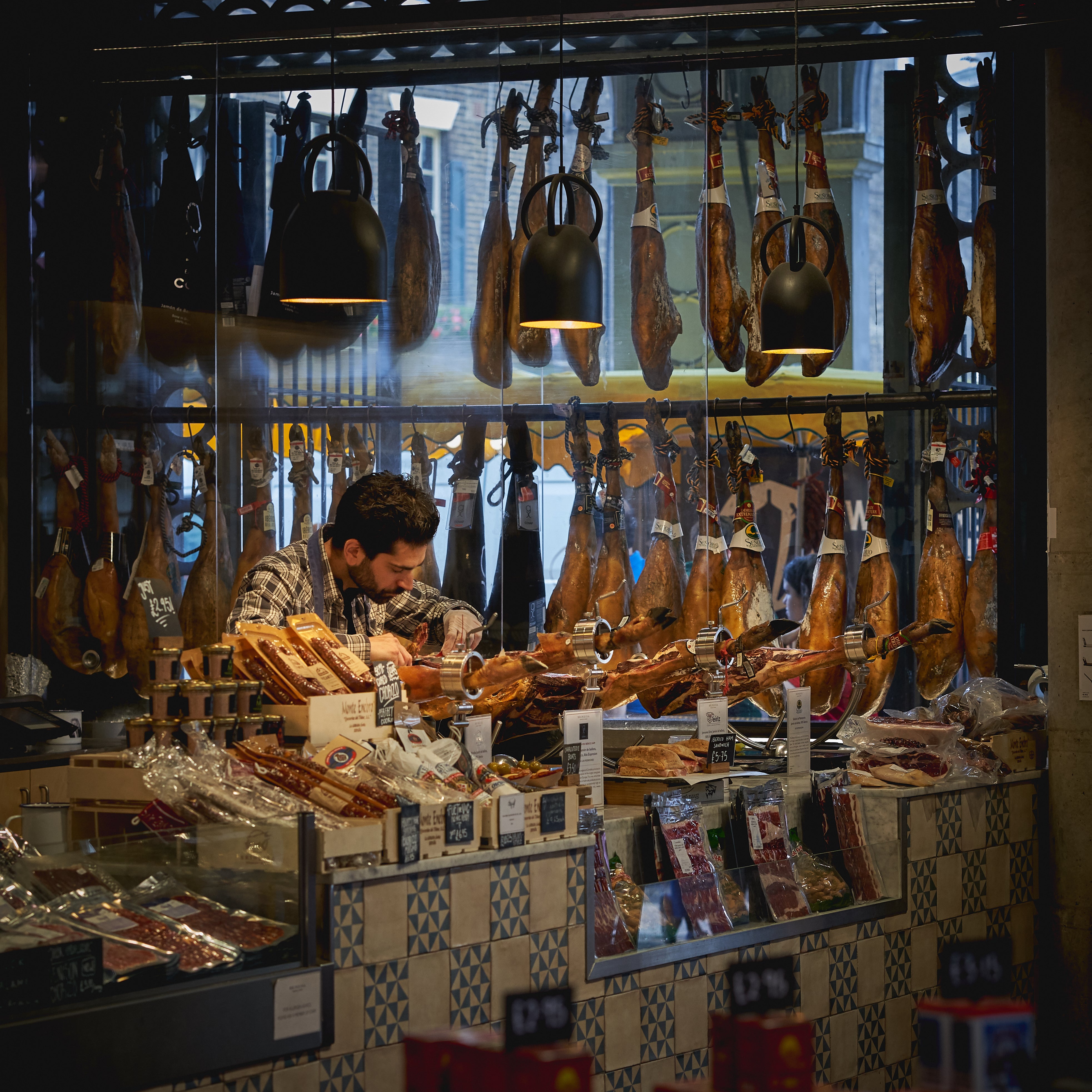 It’s easy to recreate that continental grazing style of eating, with plenty of Spanish jamón, cheeses and antipasti